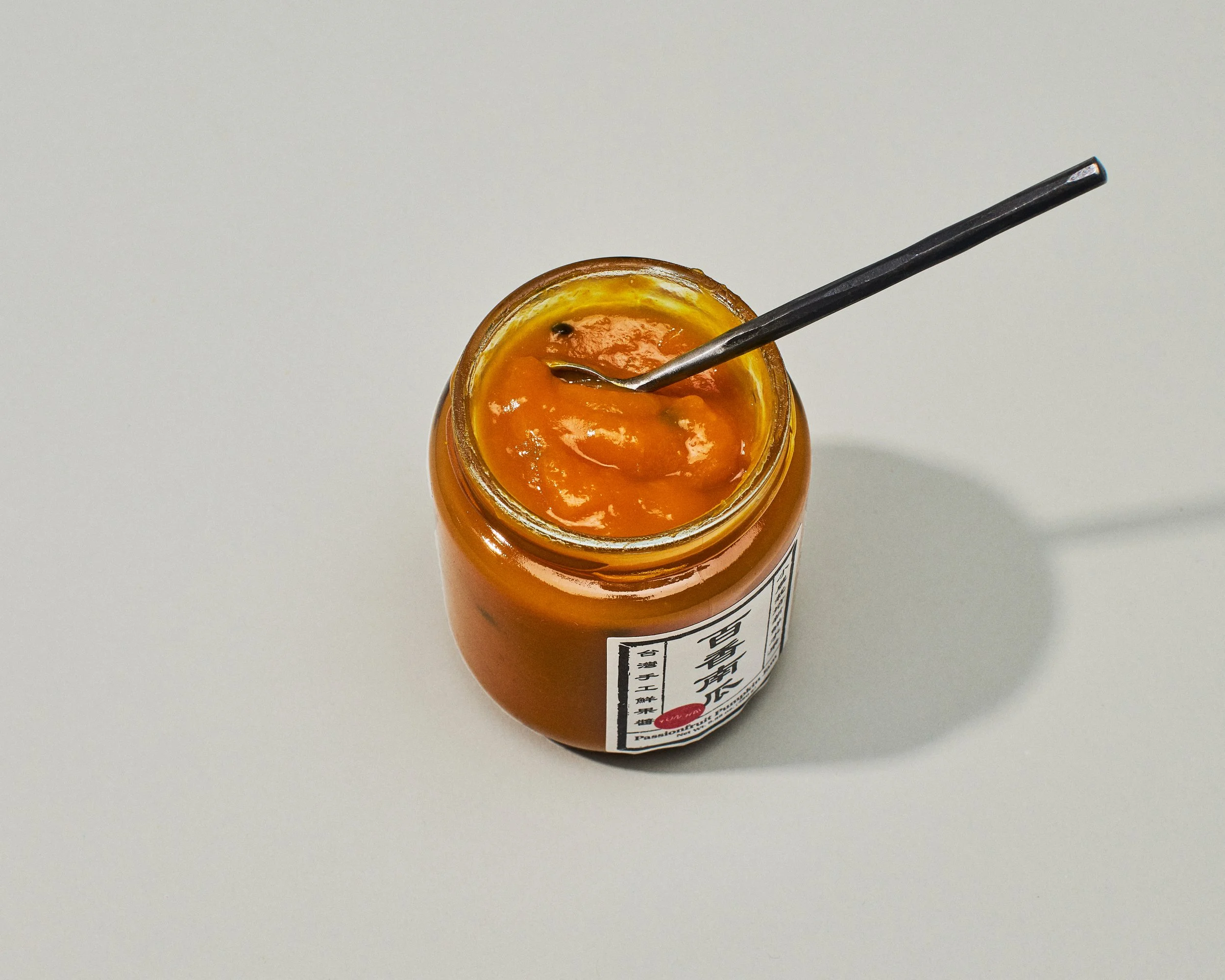 YH080400-TaiwanesePassionfruitPumpkinJam-LeeHeami-Silo-04-hi.jpg
