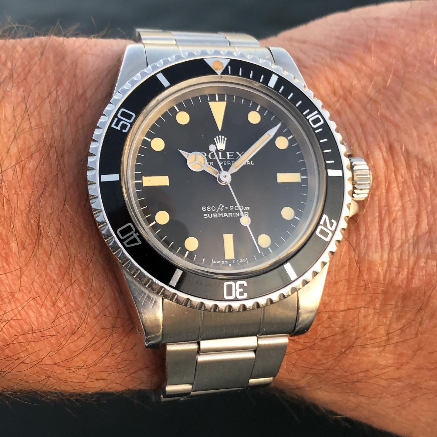 Beautiful Submariner 5513 -78 with Serif Dial. #rolex #submariner #5513 #9315 #folded #oyster #drwatch SOLD