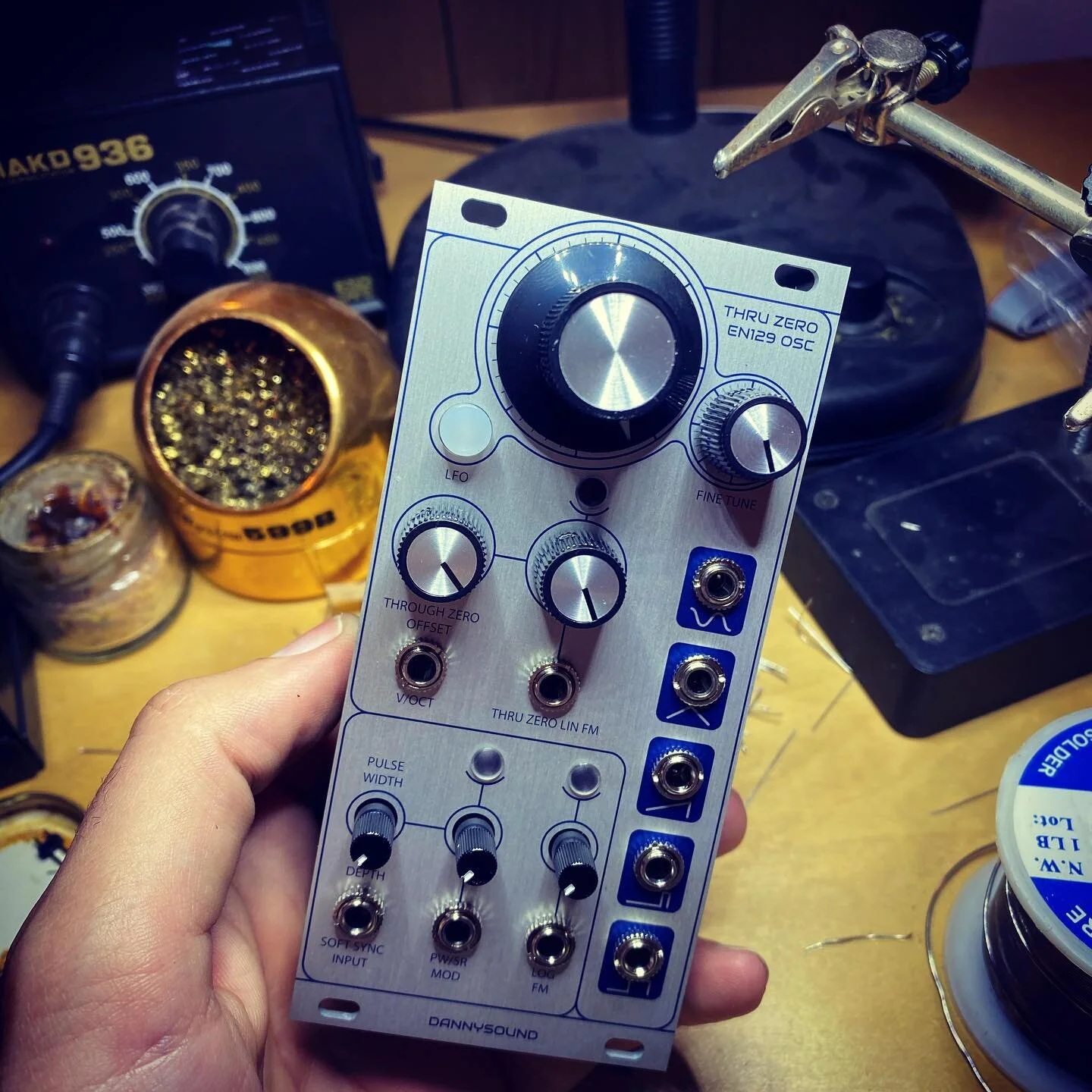 Oh dear god! Thank you for making TZFM. #thonk #dannysounden129 #diy #eurorackvco #eurorackdiy