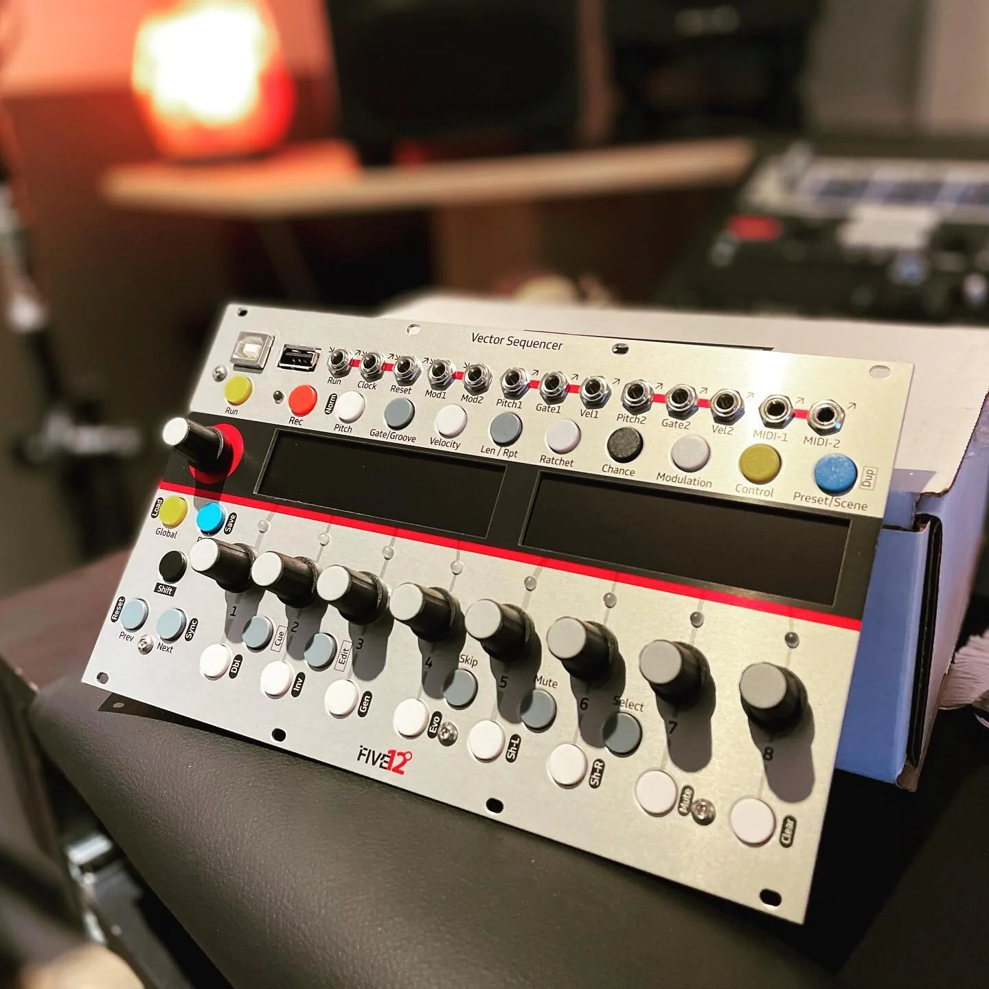 New Family members just landed.
#five12vector #eurorack #modular #ambient #noiseengineering #noiseengineeringimitorversio #instruo #instruoarbahr #newmoduleday #ambient #granularsynthesis