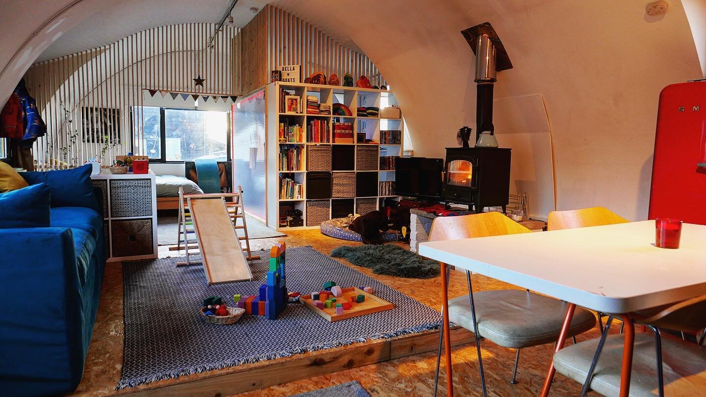 Nissen hut re-purposed as a compact home for a young family. Still plenty of space for the kids to play. The floor has been super-insulated and a new efficient wood burner installed, burning local windfall wood.
.
#nissenhut #smallspaces #repurpose #