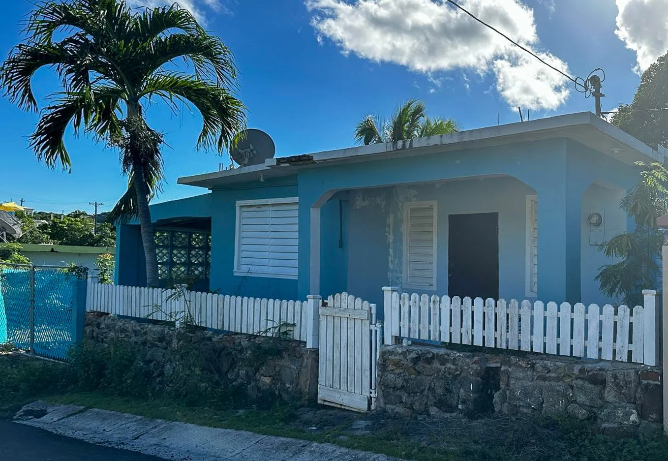 Casita Azul, Santa María · $149,000