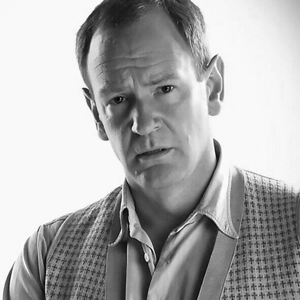 Alexander Armstrong