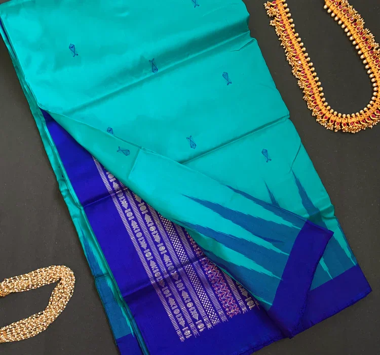 The Tribal Sophisticate: Where Simplicity Meets Complexity