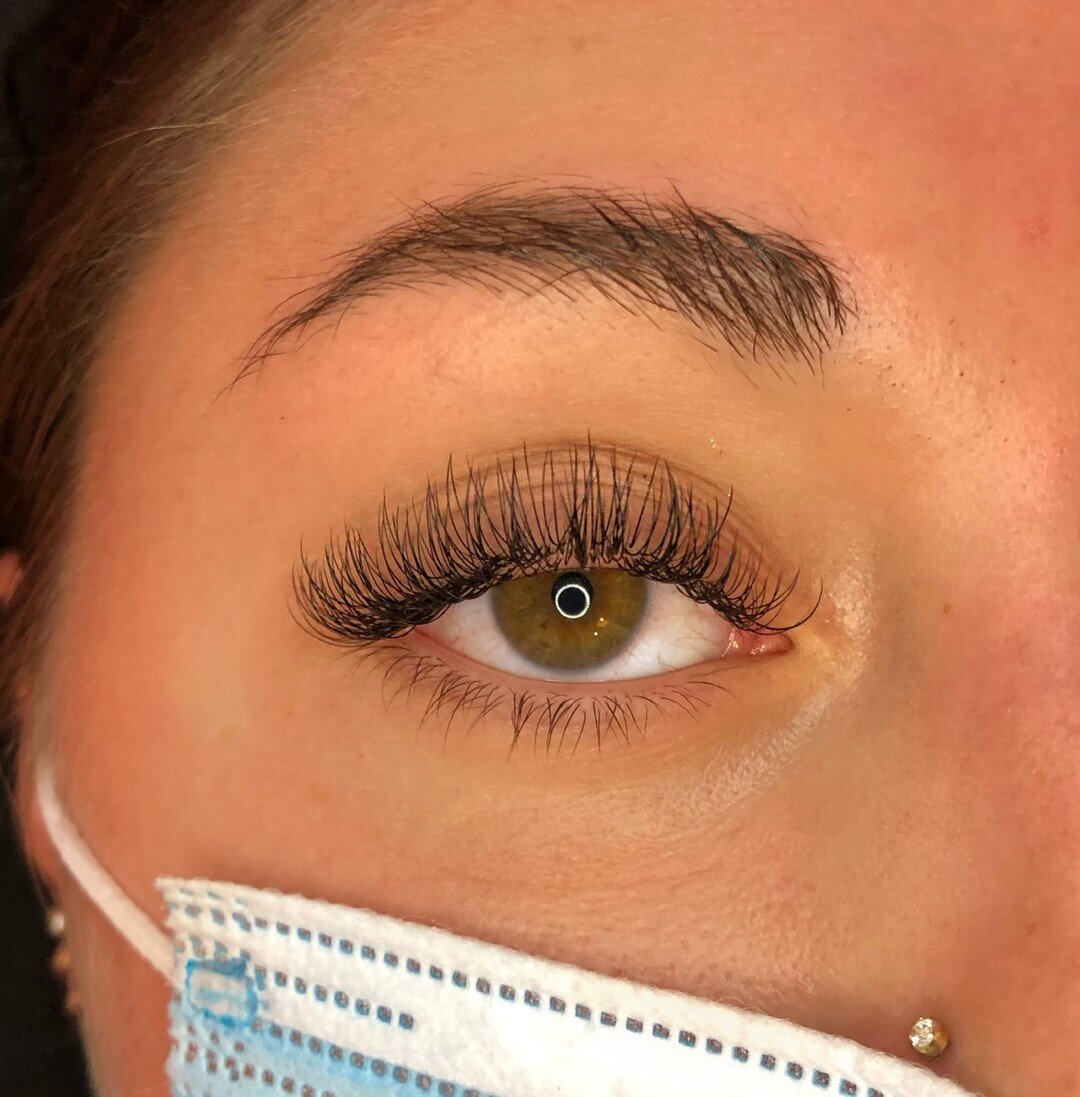 Can we just talk about how gorgeous this classic set by @pe.esthetics is!?! 😍⠀⠀⠀⠀⠀⠀⠀⠀⠀
⠀⠀⠀⠀⠀⠀⠀⠀⠀
Her next full set opening is this Saturday August 21st 2:00pm , link in bio to book online 🤍⠀⠀⠀⠀⠀⠀⠀⠀⠀
⠀⠀⠀⠀⠀⠀⠀⠀⠀
#selfcare #skincare #delawarelashes #mo