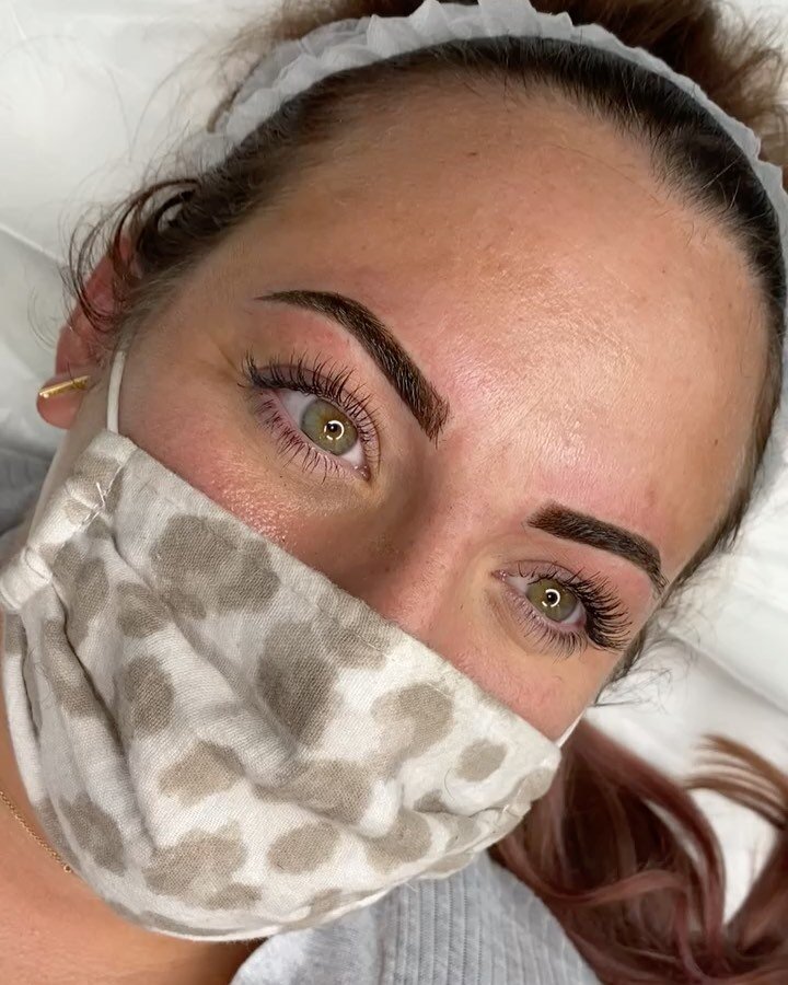 This is your sign to book a permanent make up consultation! 😍 Swipe to see before and after ❤️

Powder brow by: @jackiescullybeauty 

#selfcare #skincare #delawarelashes #moderndayoasis #delawaresmallbusiness #relaxation #lovelashes #selflove #facia