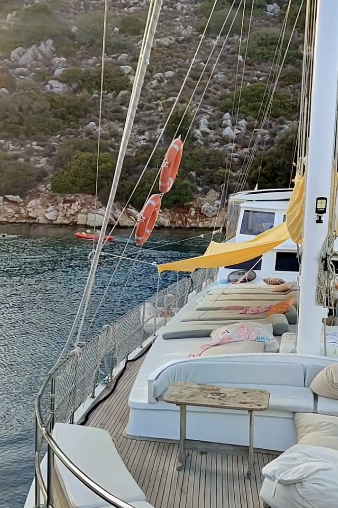 Turkey Boat Outside lounge area.png