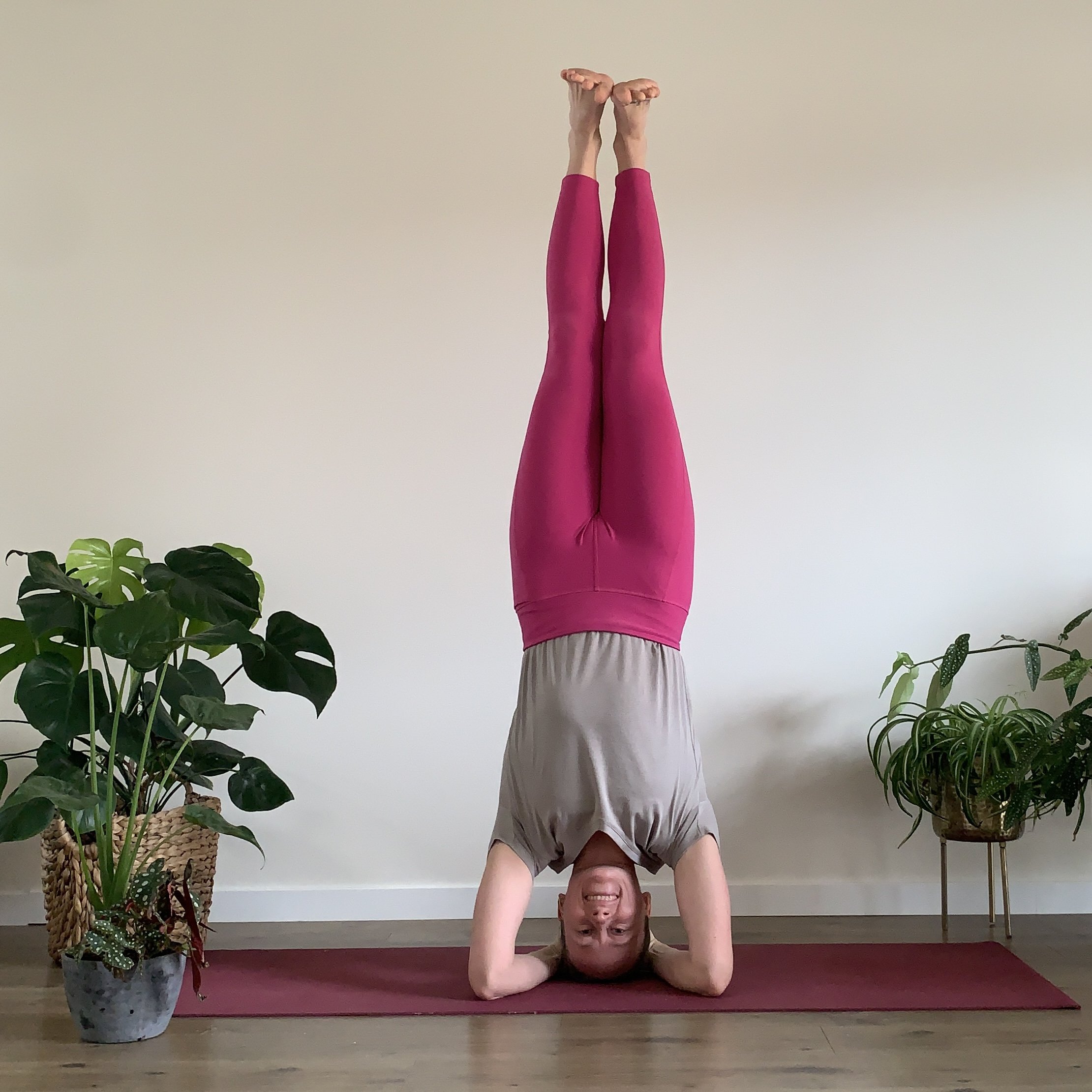 Yoga Headstand: Why it's healthy for you and how to learn it