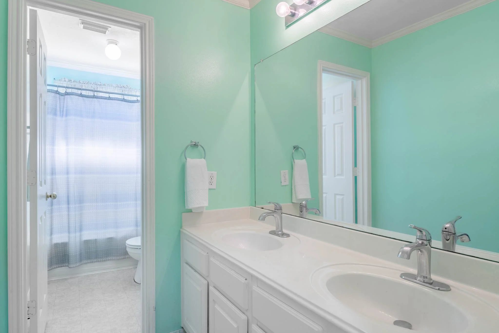 1205 Cambridge Court_025.jpg