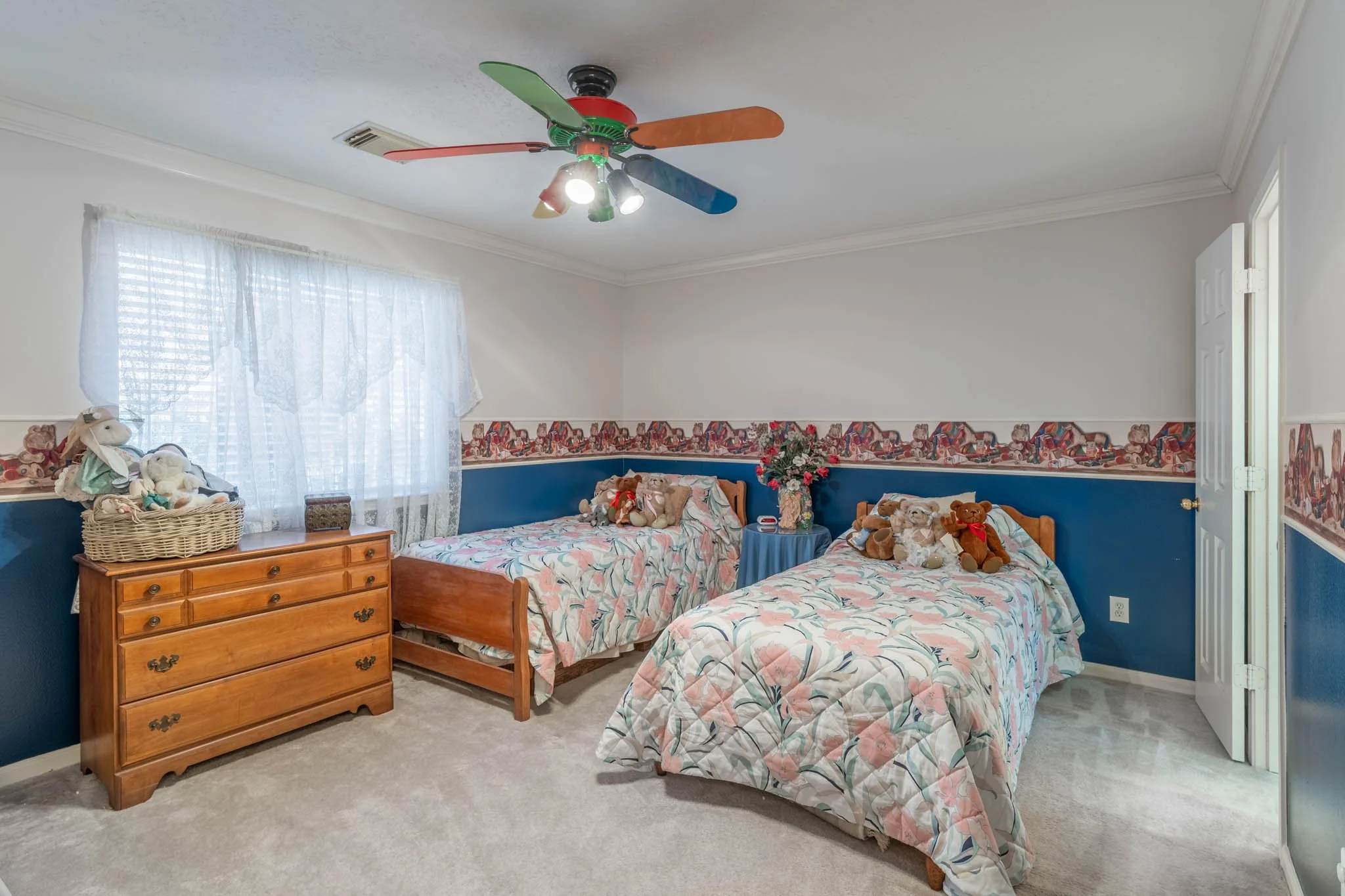 1205 Cambridge Court_022.jpg