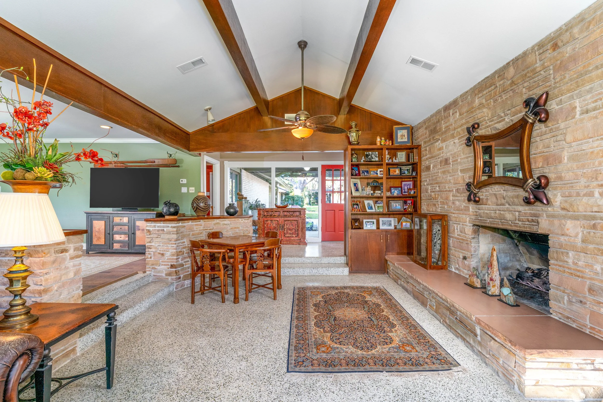 135 Woodhaven_028.jpg