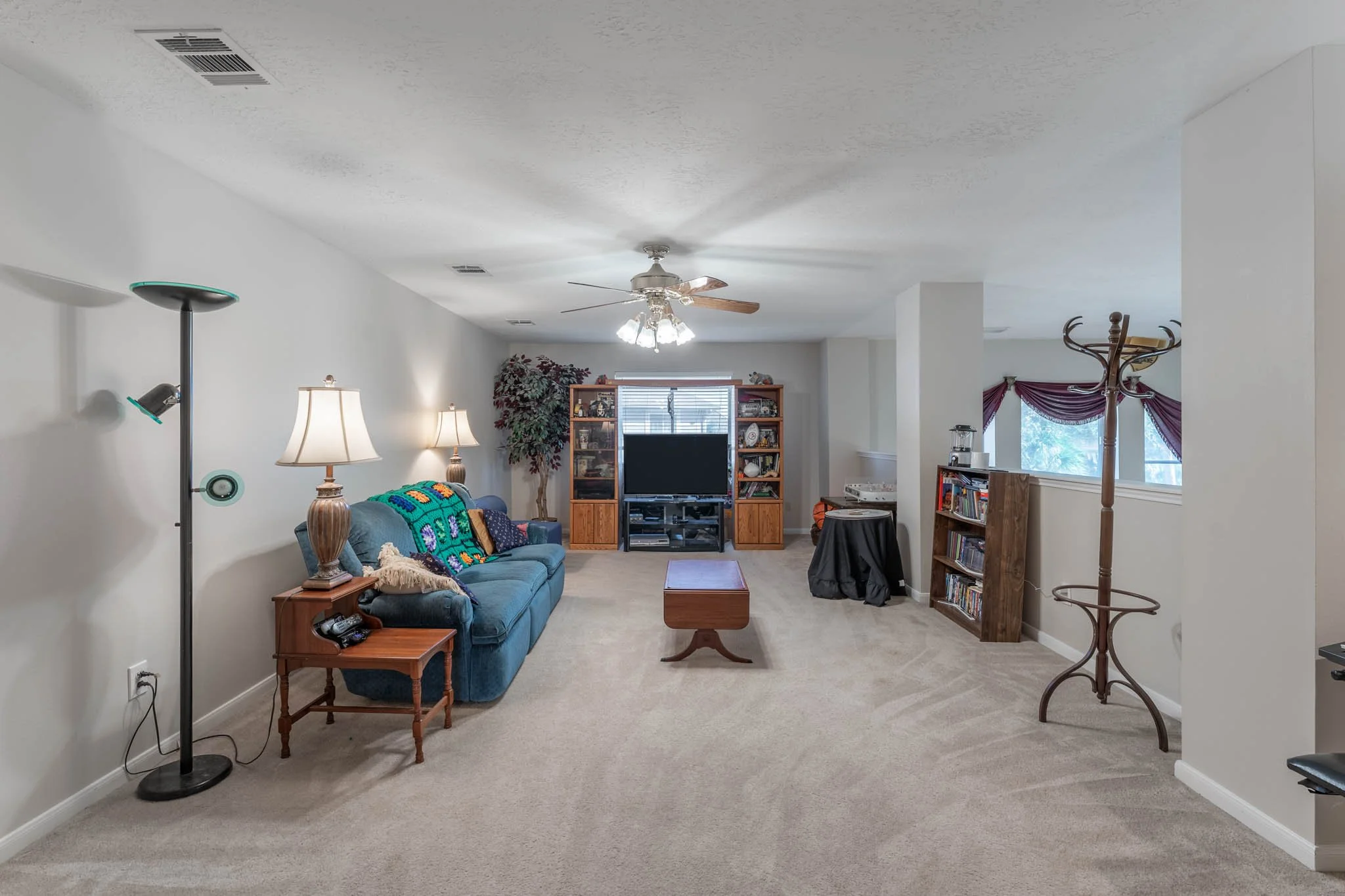 1205 Cambridge Court_029.jpg