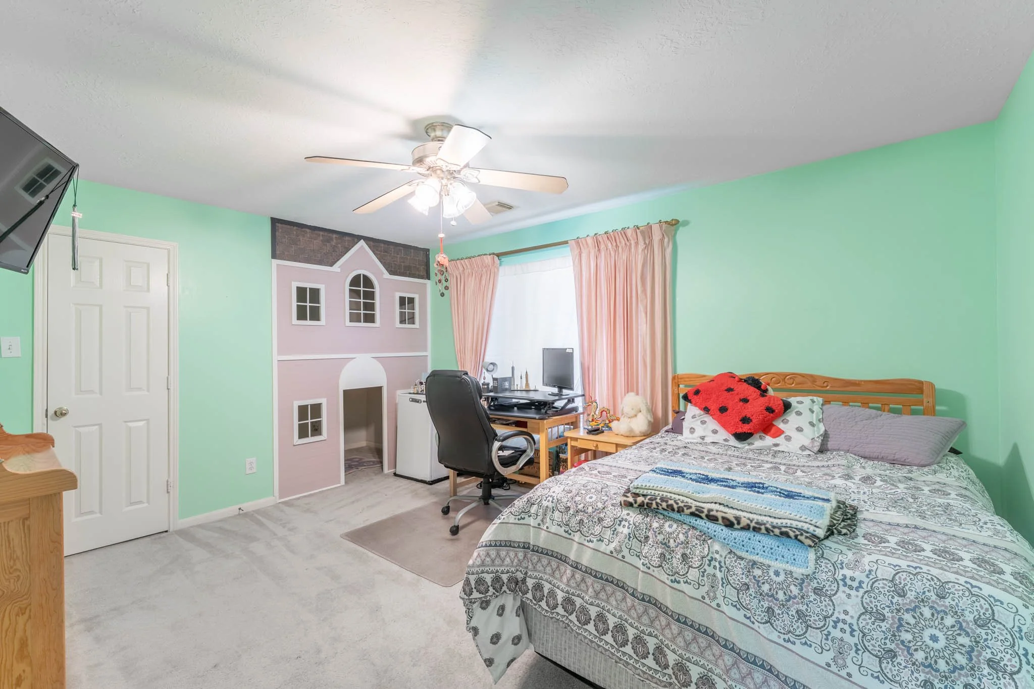 1205 Cambridge Court_026.jpg