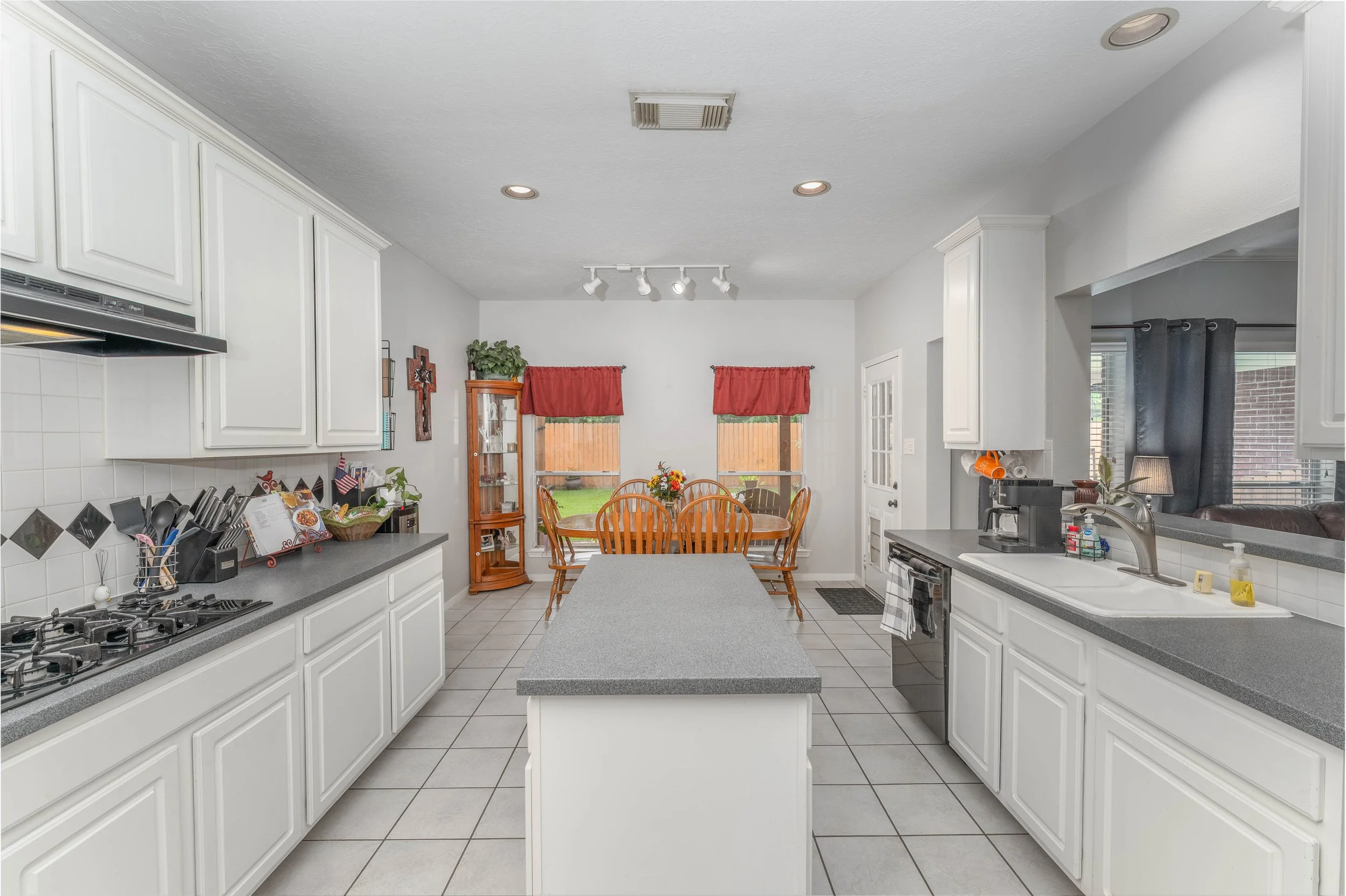 2309 Orleans_011.jpg