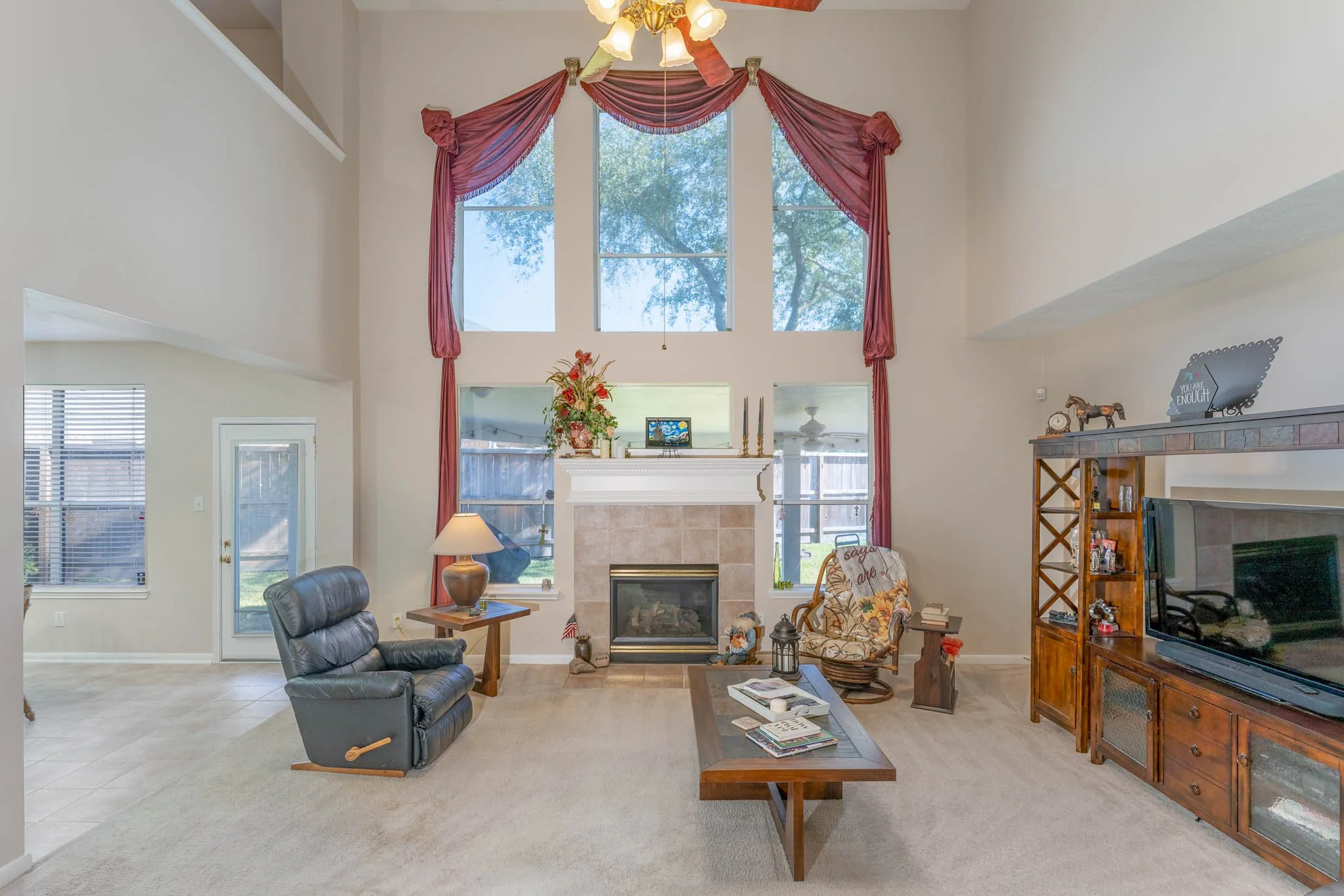 1205 Cambridge Court_012.jpg