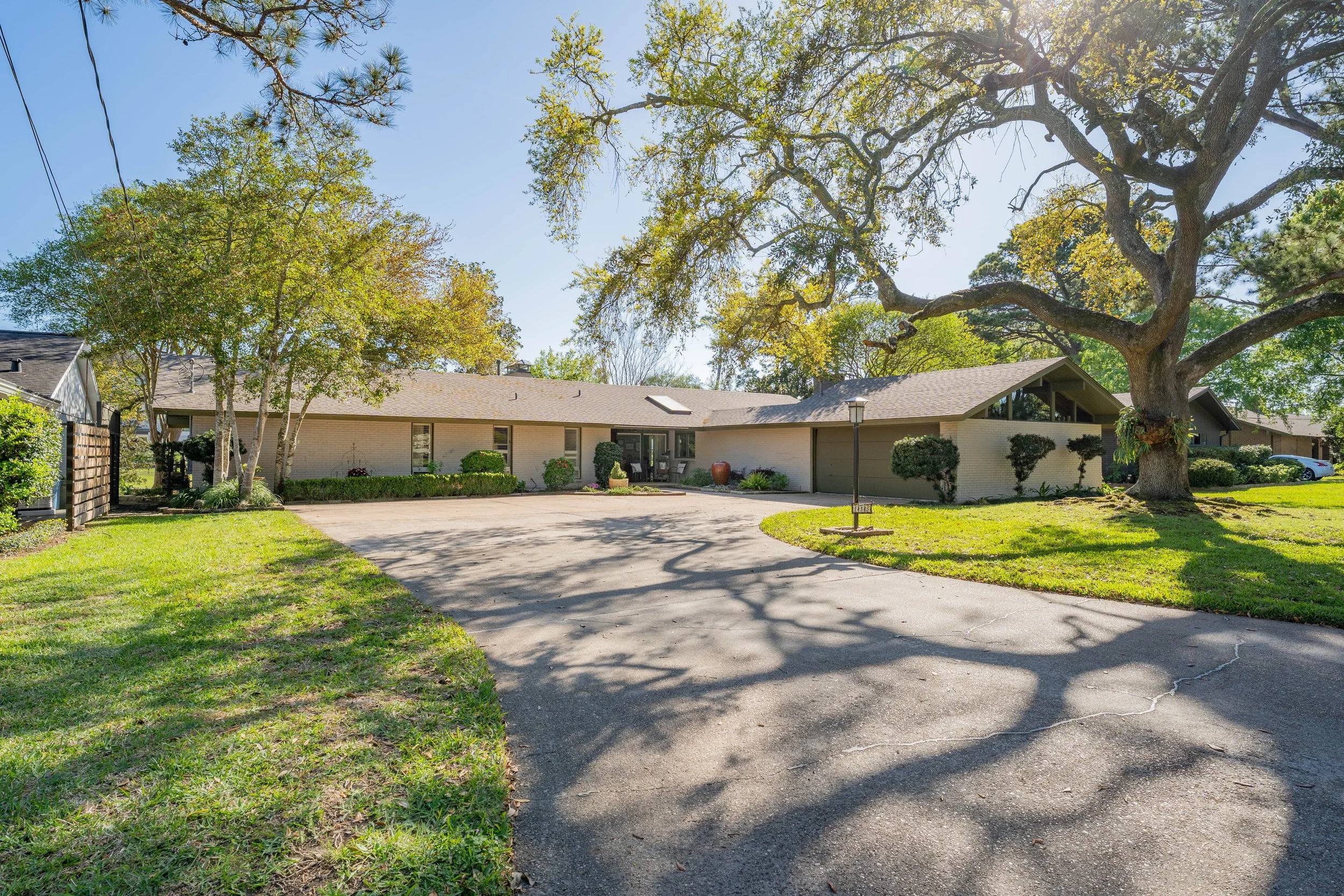 135 Woodhaven_002.jpg