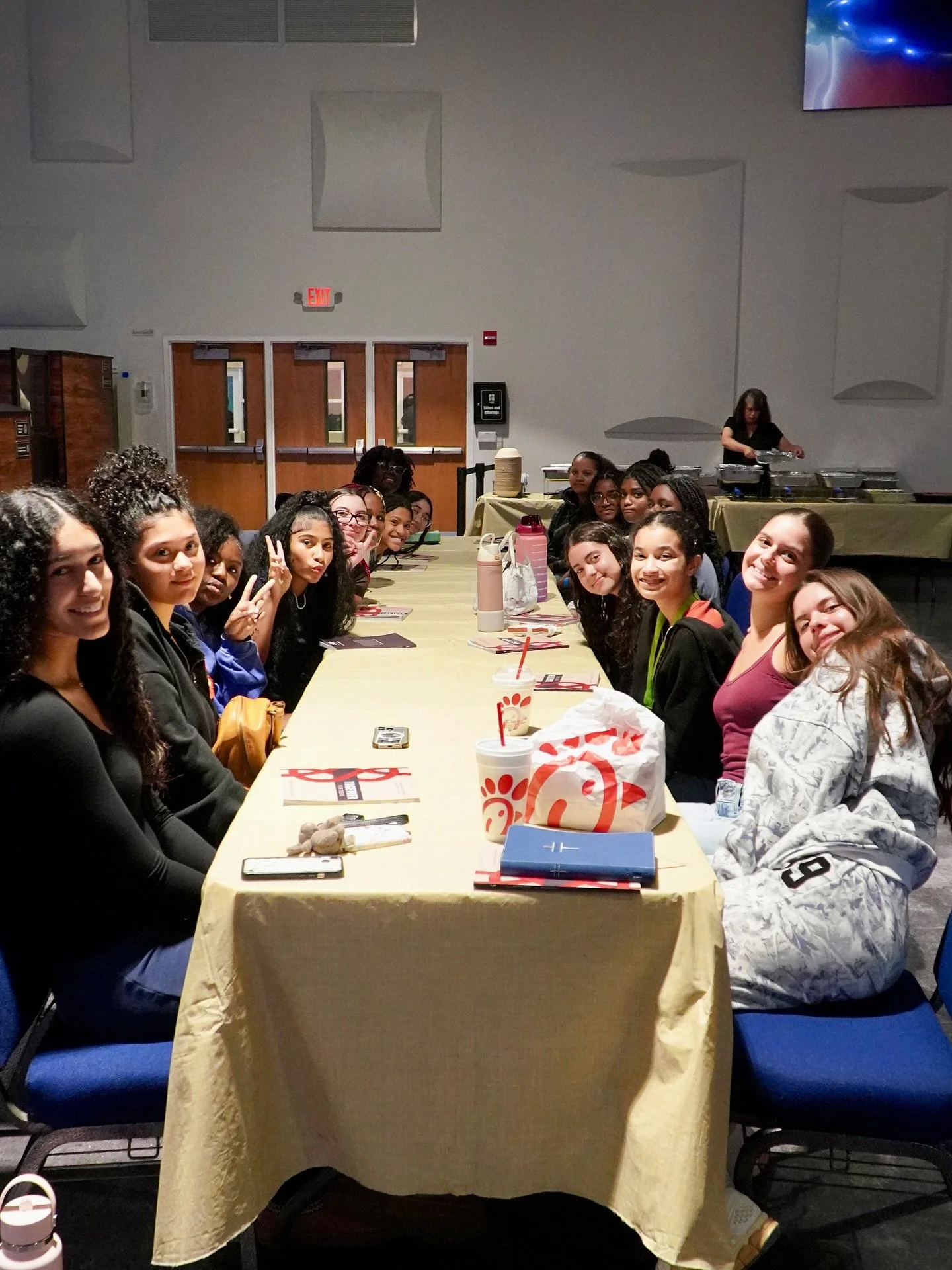 the gathering week 6 🥹🫂

#crcc #shift #youthministry #middleschool #highschool #genz #genalpha #coopercity #southflorida #church #shiftministry #biblestudy #sundayisnotenough #thegathering