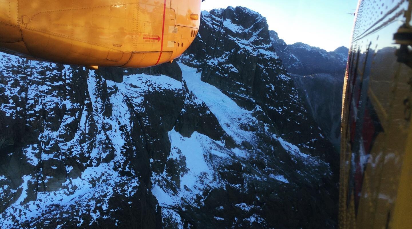 CC-115 Buffalo SAR-1.jpg