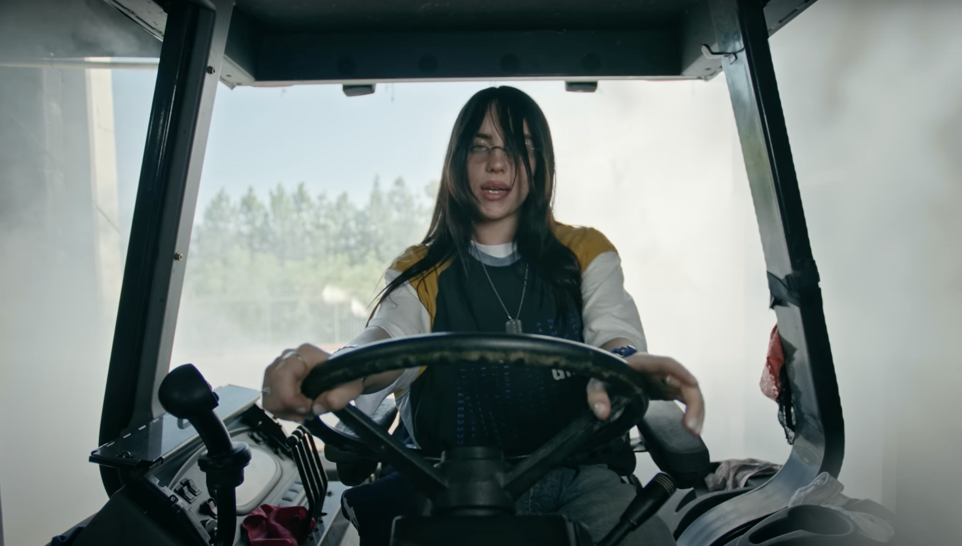 GUESS - Charli XCX feat. Billie Eilish