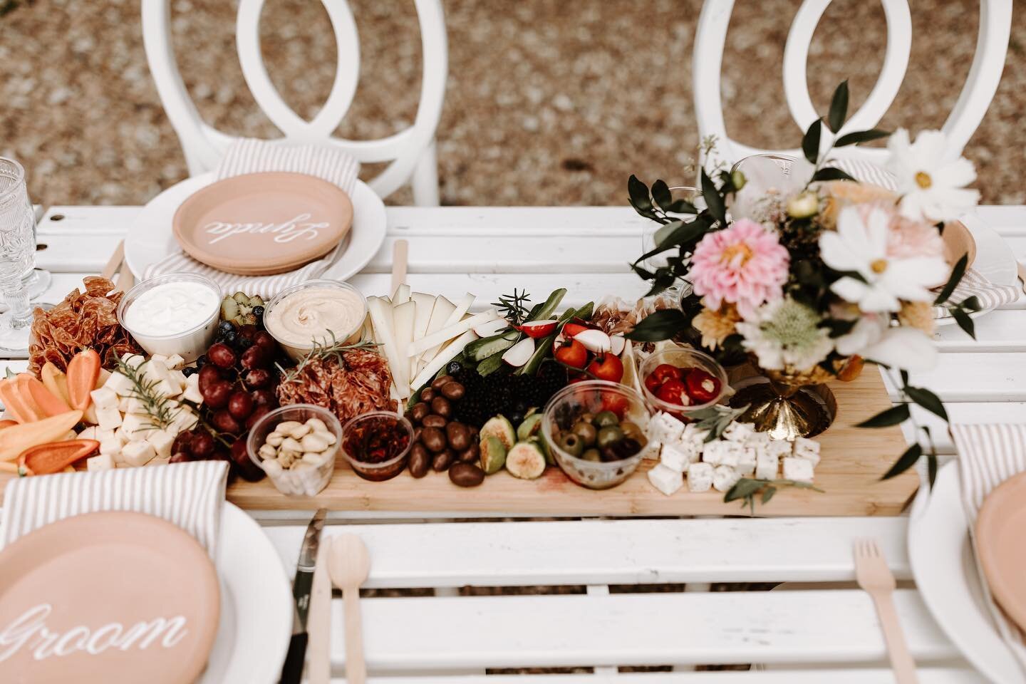 Day Four: Delicious Greek-style boards for some stunning Mediterranean-inspired elopements put together by the talented @laurachapmanevents✨⁣⁣
⁣⁣
Planning &amp; Design: @laurachapmanevents⁣⁣
Lead Photographer: @parkphotoco⁣⁣
Second Photographer: @dan