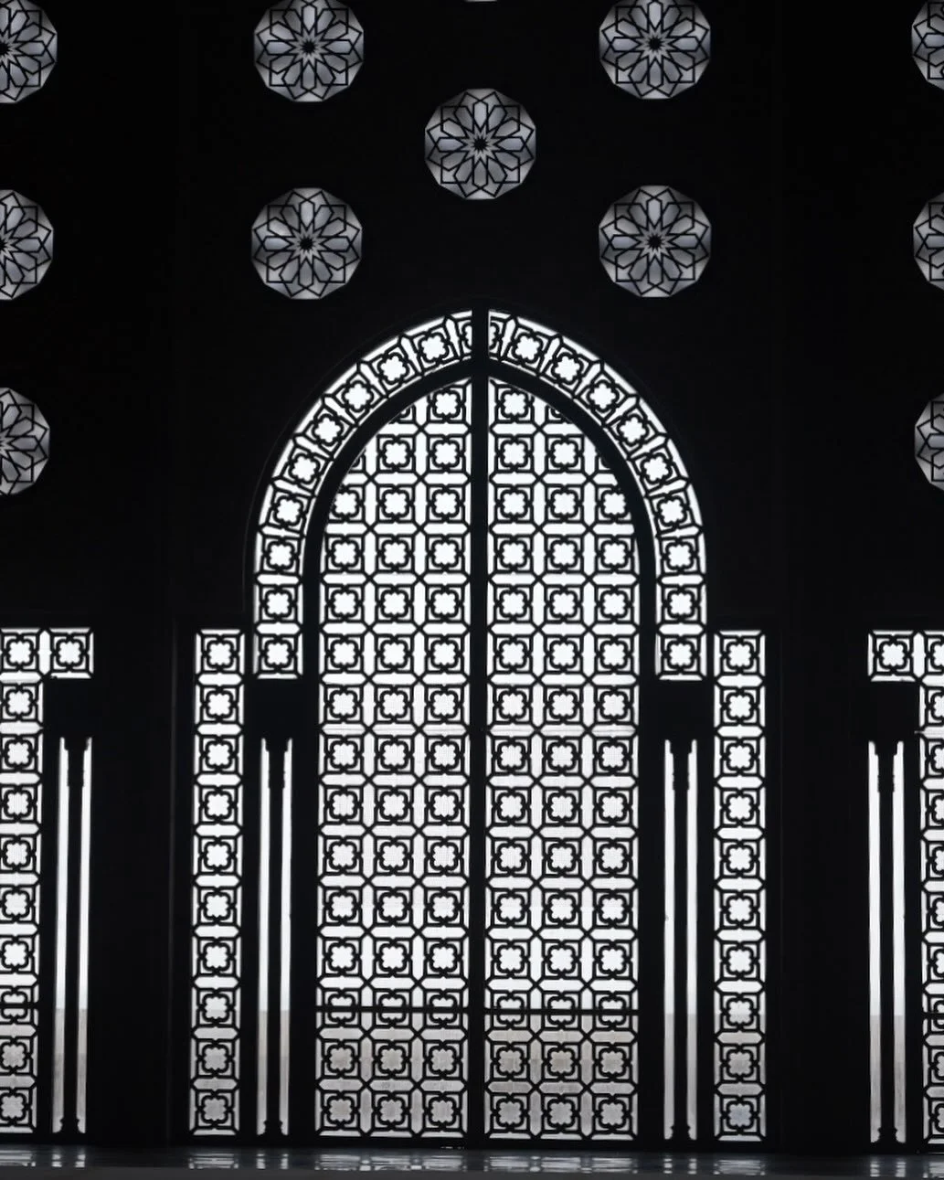 Morocco!
And there&rsquo;s inspiration everywhere. Symmetry. Balance. Shape. Form.
Doors and windows of the Hassan II Mosque in Casablanca.
#morocco #casablanca #hassaniimosquecasablanca #architecture #doors #windows #inspiration #vermontartist
