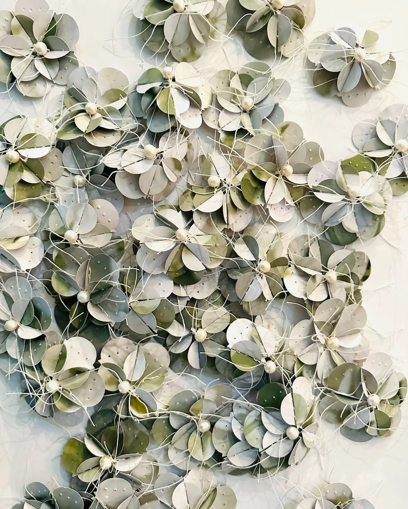 Eventually - all these little pieces will become a long train for my wedding dress sculpture. Wondering how many I&rsquo;ll need?
#workinprogress #WIP #papersculpture #photographyreimagined #paperart #dresssculpture #paperdress #paperweddingdress #hy