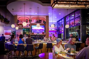 Suburban Yacht Club | Discover Waterfront Dining Now