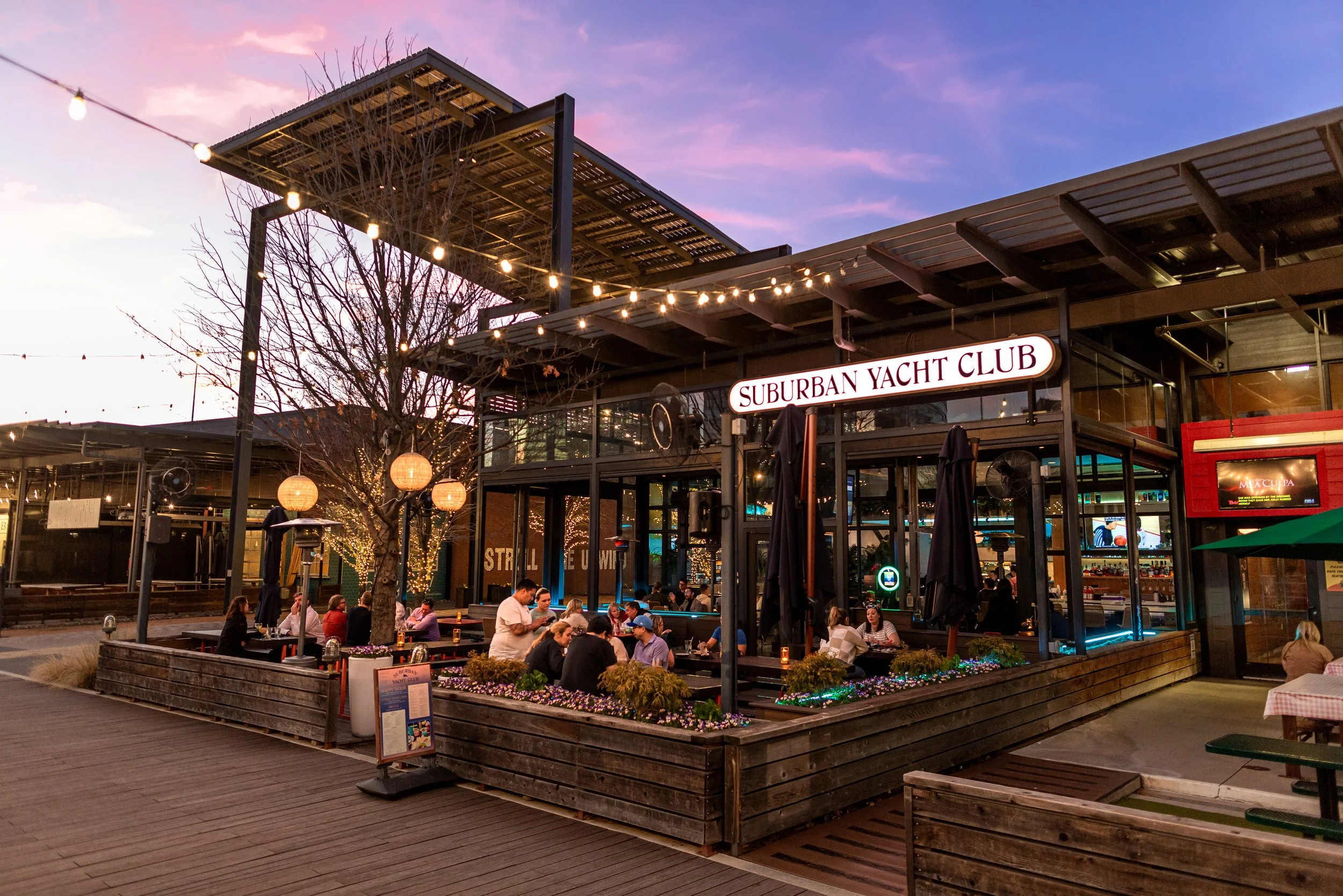 Suburban Yacht Club | Discover Waterfront Dining Now