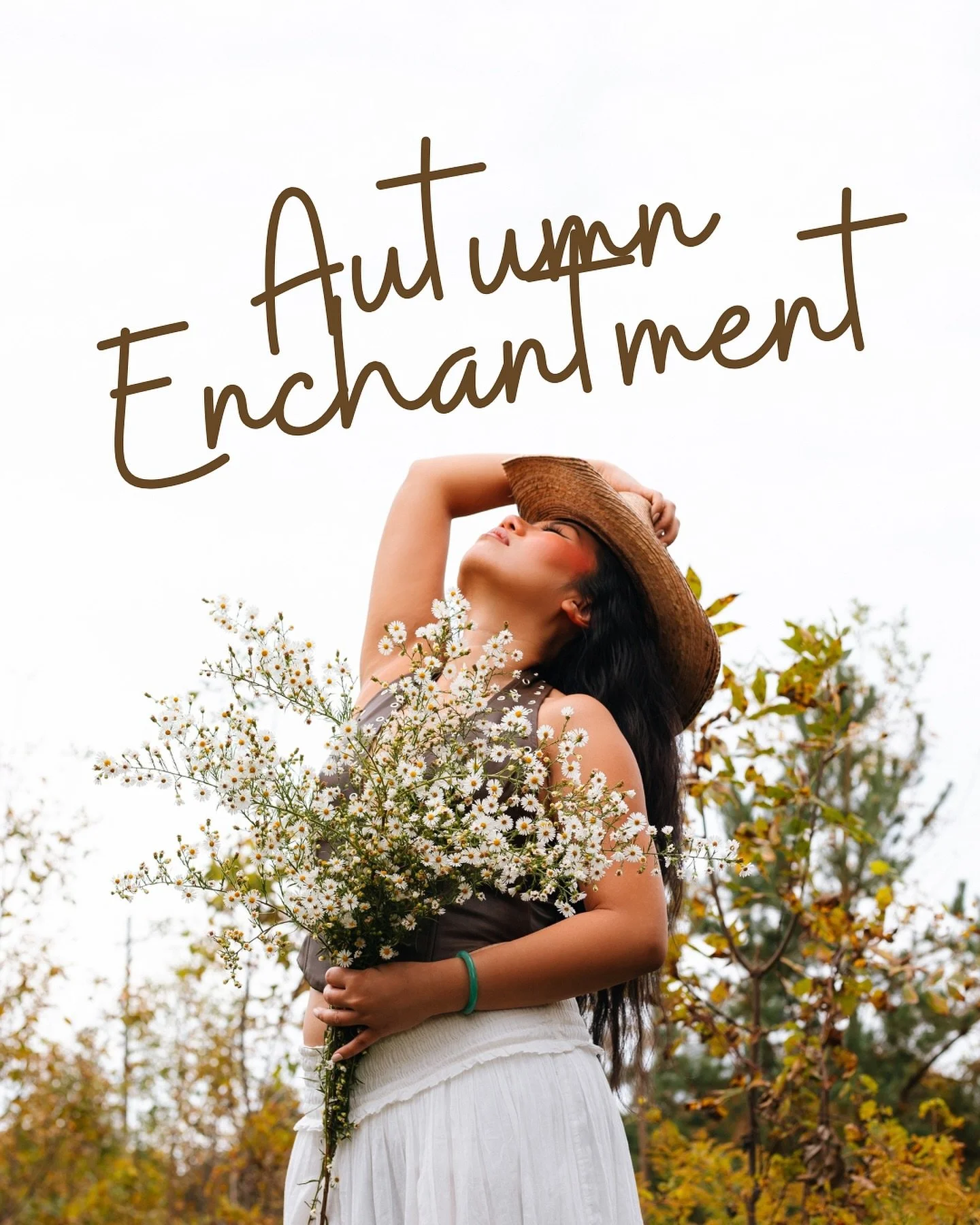 ✨AUTUMN 🍂 ENCHANTMENT MINI SESSIONS✨

Step into a world of Autumn Enchantment, where 
the crisp, vibrant colors of the season meet the elegance of editorial fashion. Nestled in a secret, hidden park showcase your inner glow in the beauty of golden l
