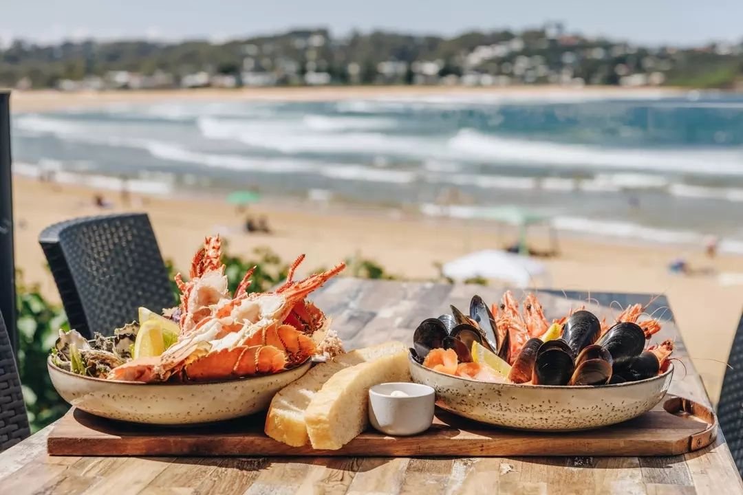 Treat Mom to the ultimate seafood feast with our Signature Avoca Beach House Seafood Platter ✨

Featuring a delightful combination of cold and hot selections, including 6 oysters, 8 mussels, 8 prawns, crab toast, &frac12; lobster tail, beetroot cured
