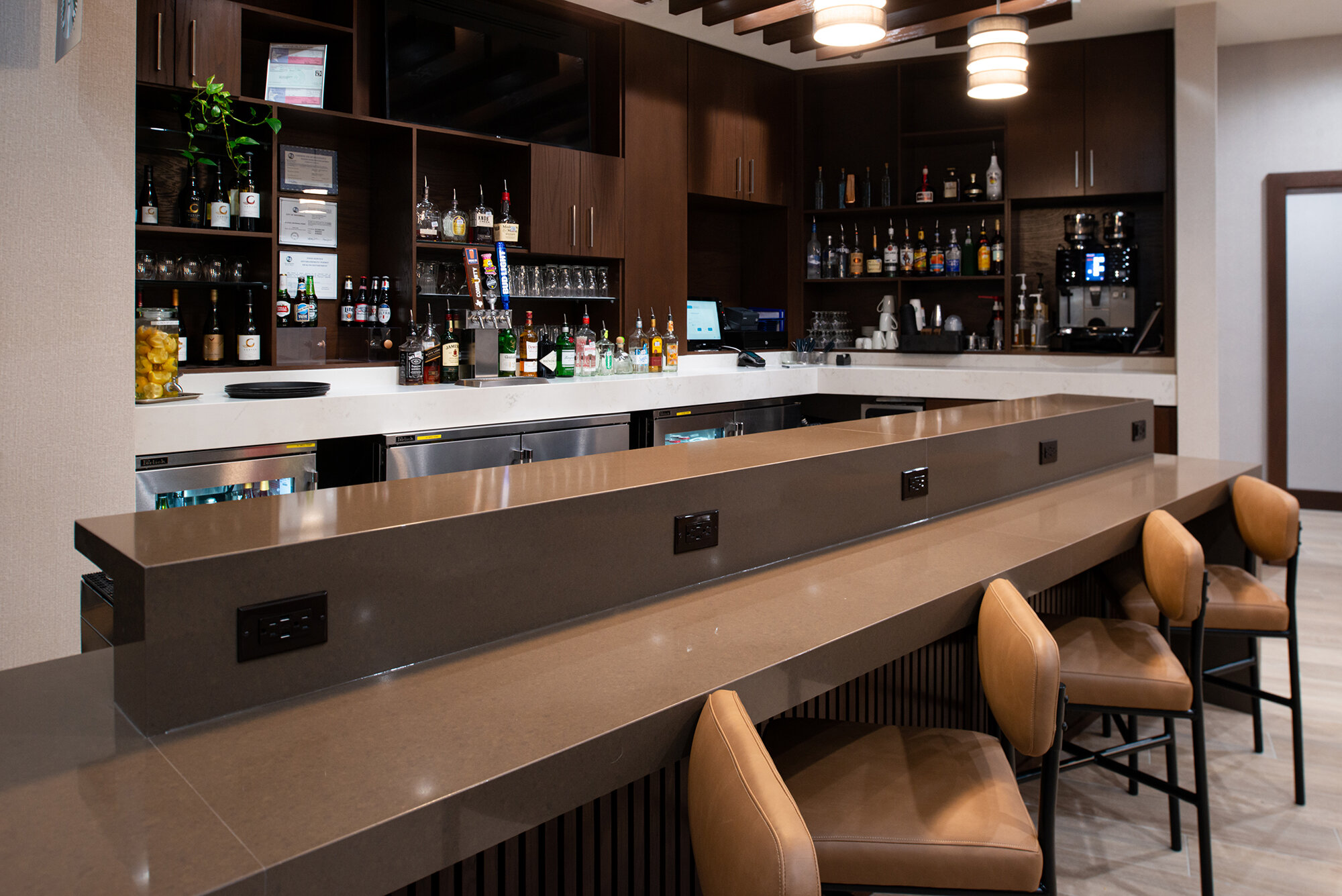 dfwzr-hyatt-place-bar1.jpg