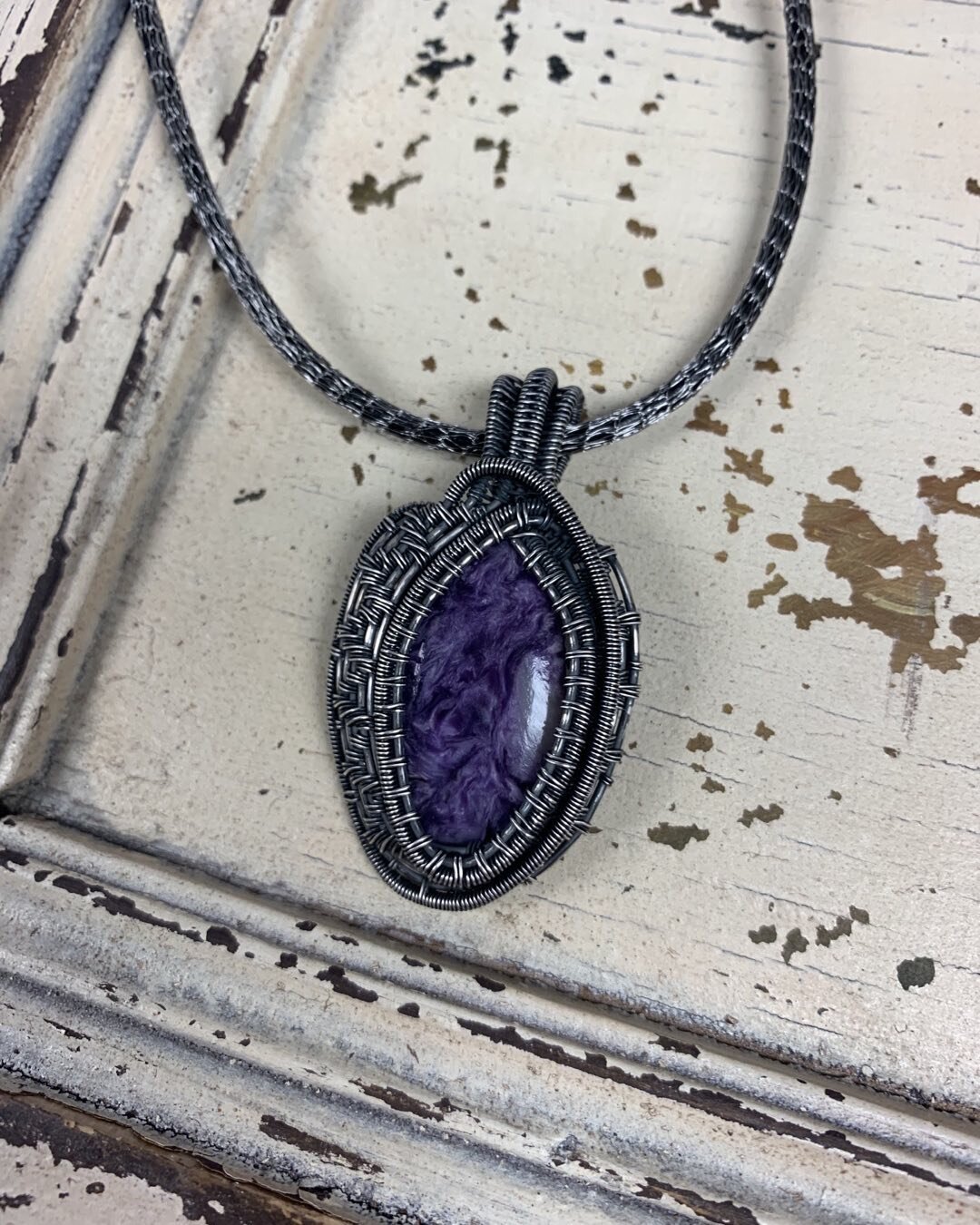 Come by the Ketchum Arts Festival and check out this yummy purple Charoite  wrapped in sterling. I&rsquo;ll have 3 fans and a water spritzer if you just wanna come by and cool down😊 Booth 29. 

#charoite #wirewrappedjewelry #ketchumartsfestival #cab