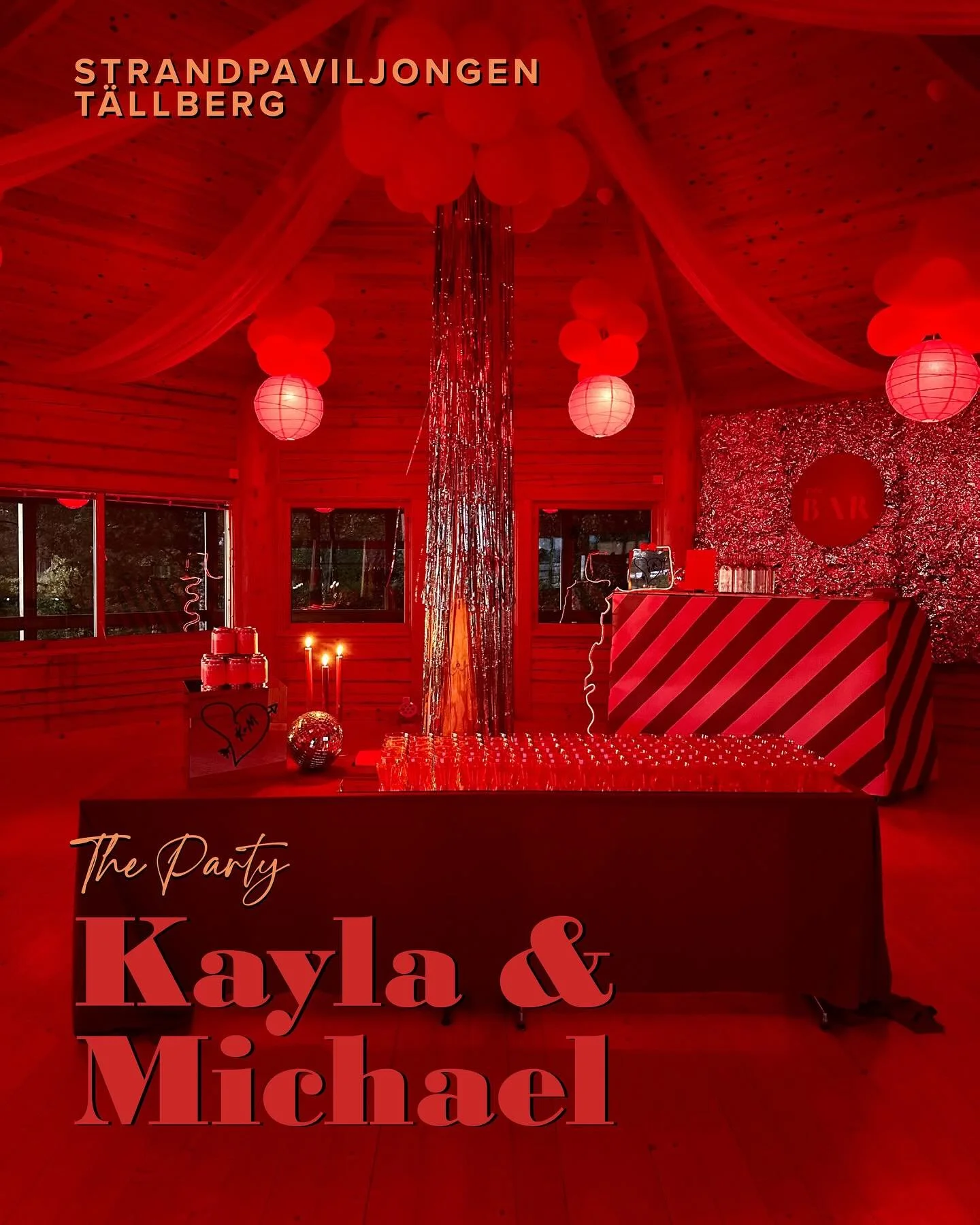 🚨RED NIGHT FEVER🚨

Nattklubbs viben dundrade ut &ouml;ver Siljans strand n&auml;r Kayla &amp; Michaels dag avslutades med dunder och brak!

R&ouml;tt, neon, silver, discokulor, spegelglas och orangea drinkar m&ouml;ttes i en virvlande mix. 
Hur kv&
