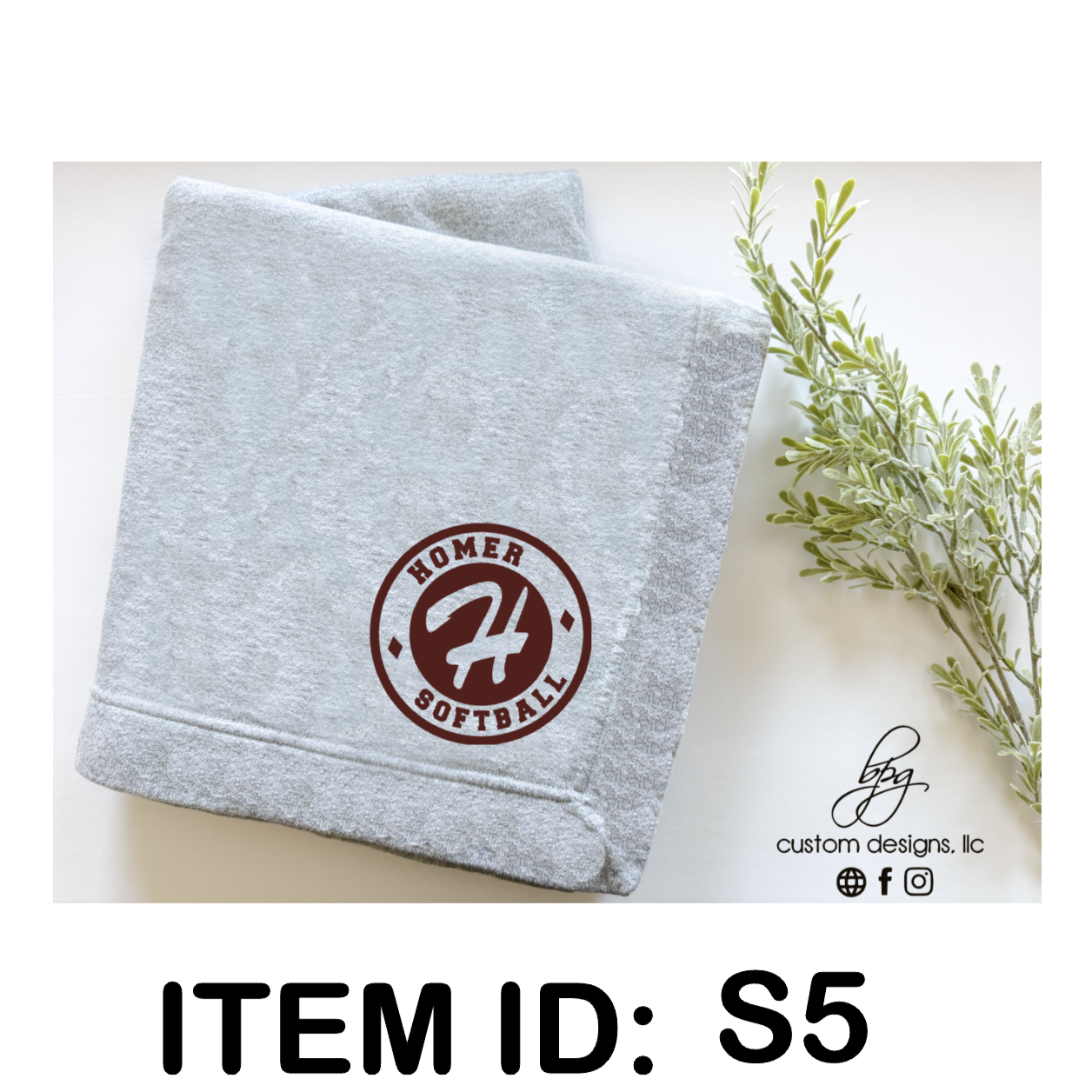 $30 Gildan - Heavy Blend Fleece Stadium Blanket - 18900 Color Shown:  Sport Grey 
  Spec Sheet  📏