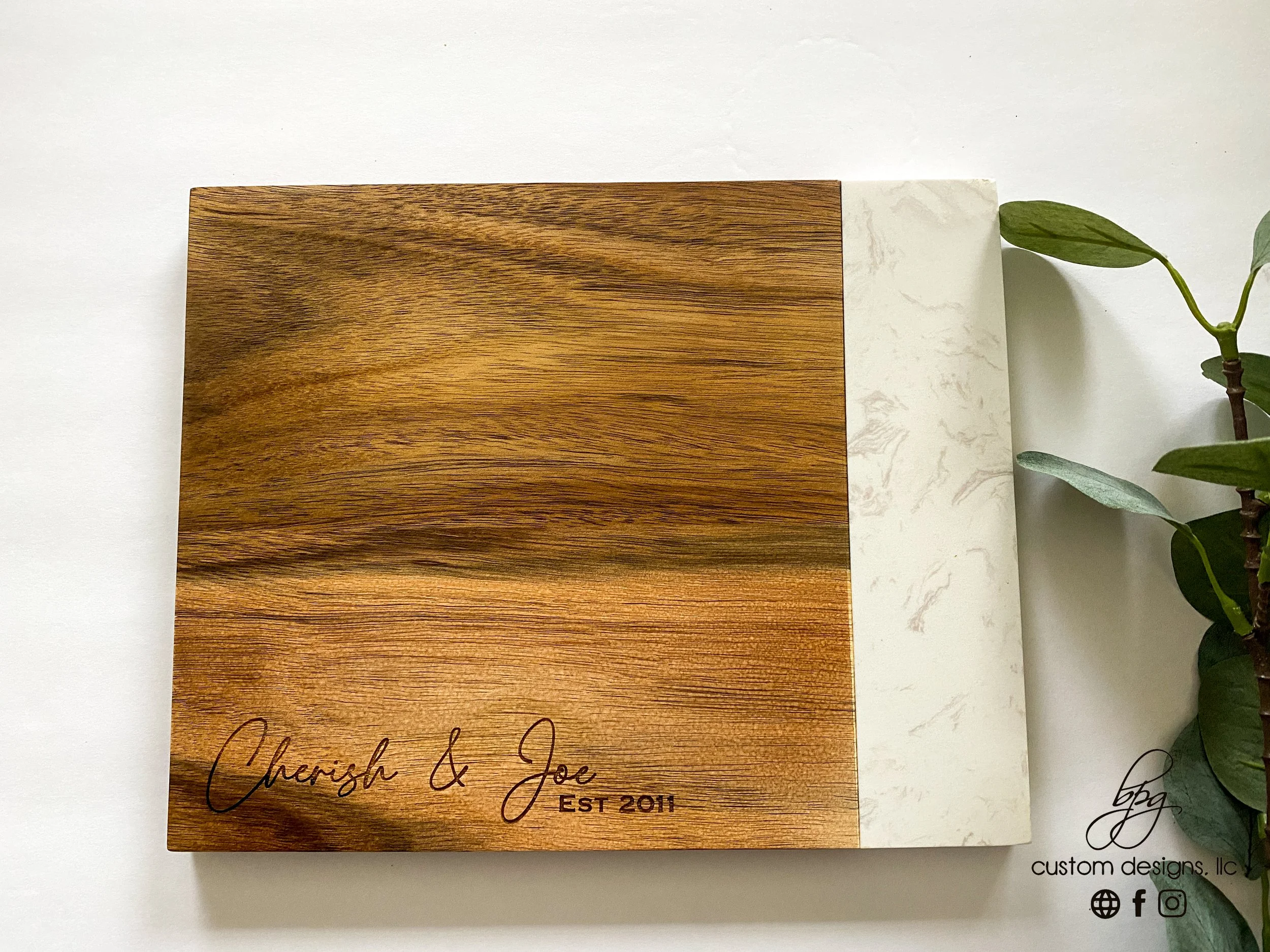 8X10, Wood & White Marble Rectangle Board