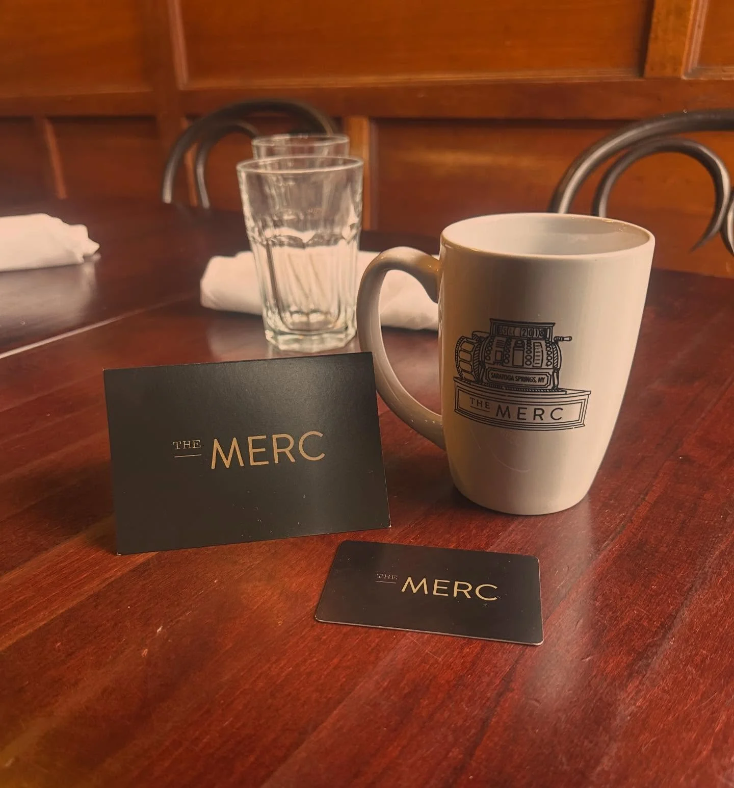 Black Friday special!! Today only - with every $50 gift card purchase, receive a free Merc Mug!! Stop by the bar today for your gift cards 🎄🎅🏽
.
.
 #themerc #themercsaratoga #downtownsaratoga #broadwaysaratoga #saratogasprings #saratogaspringsNY #