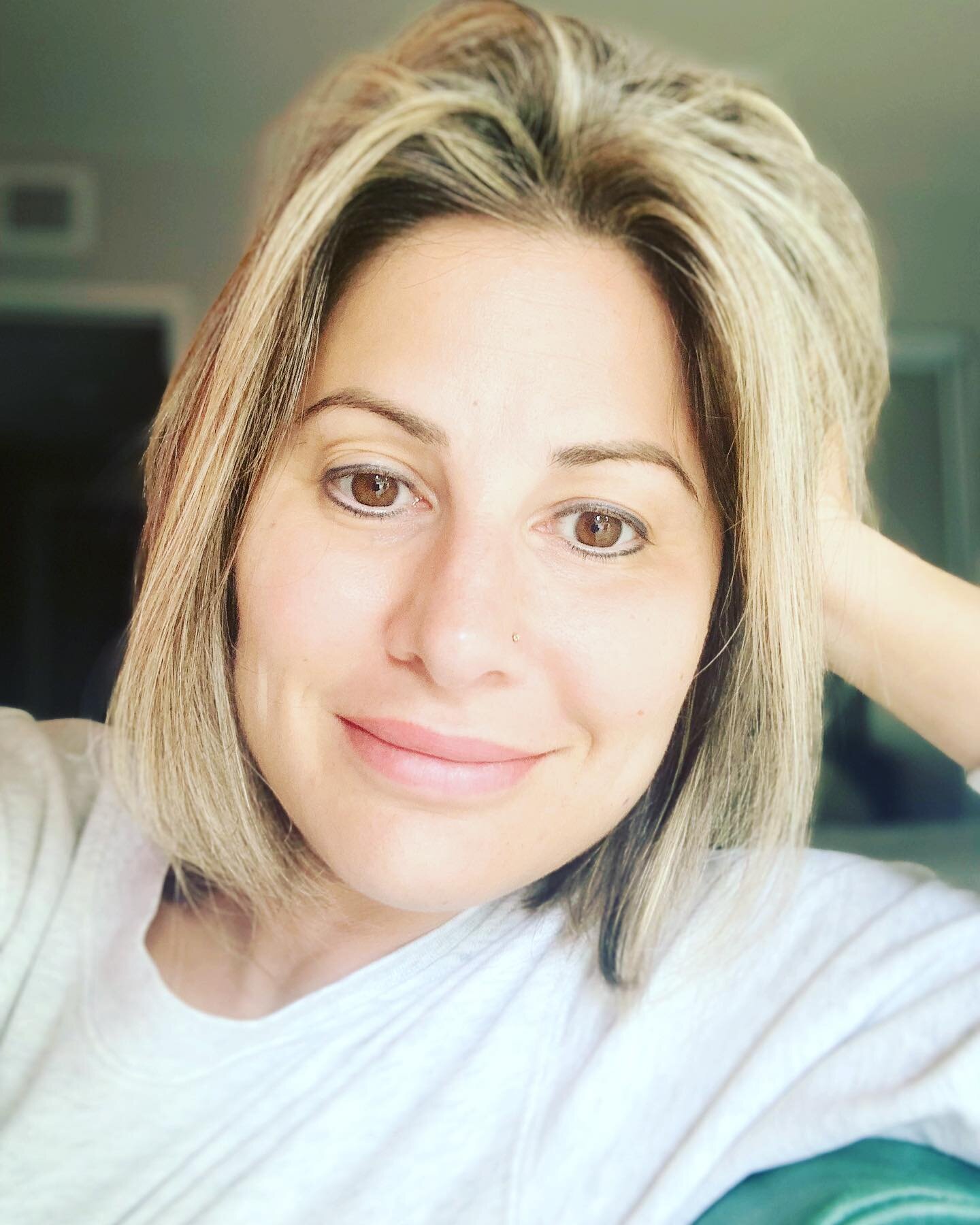 Just me here reminding you that YOU are your own guru, healer, and best friend. 

There&rsquo;s lots of people these days on the inter webs that are selling you THEIR truth wrapped up in sparkly packages of promises to change your life. 

From someon