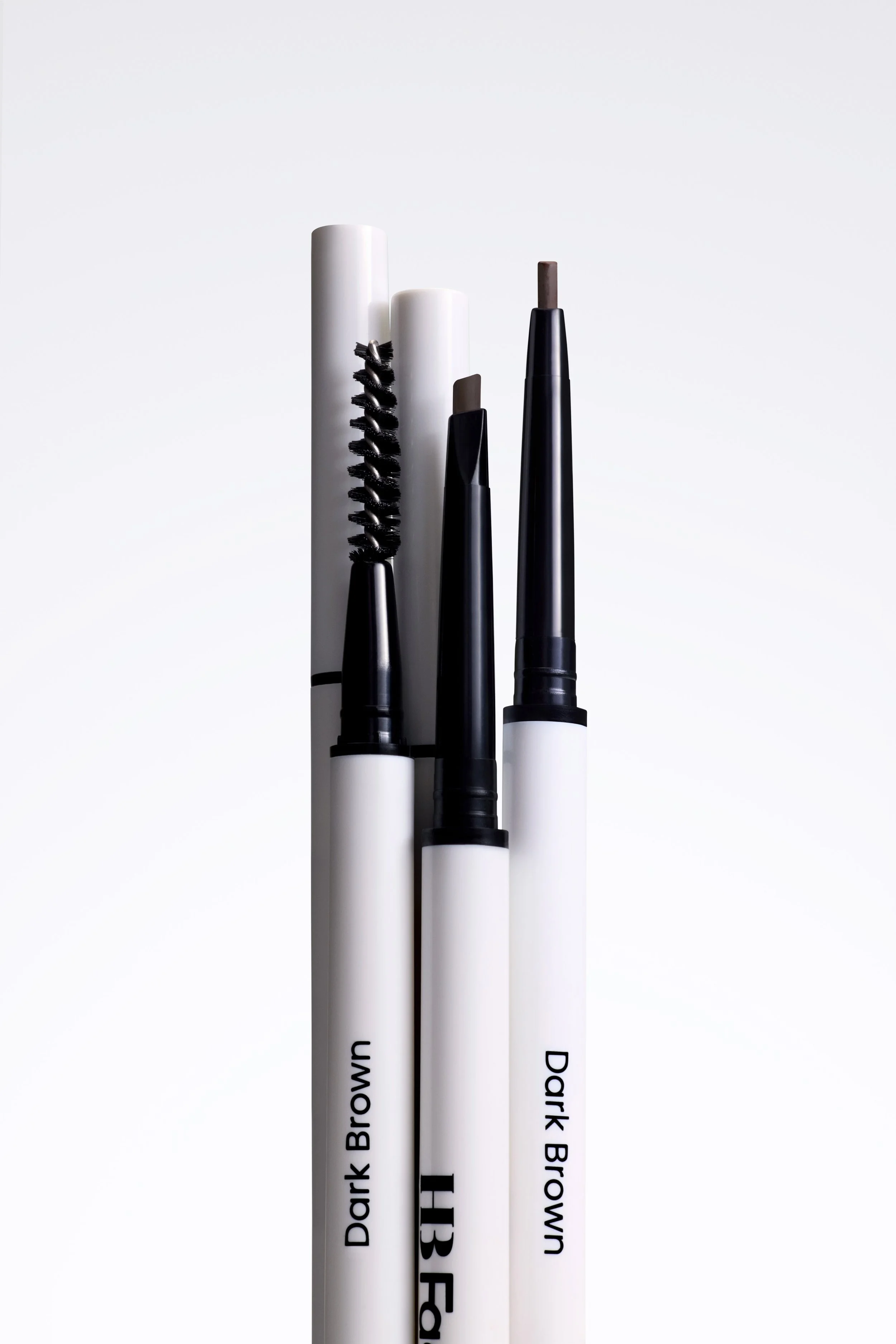 26012-HBFace-BrowPencil-04-DarkBrown-Solo-PDP-0227-sRGBWeb.jpg