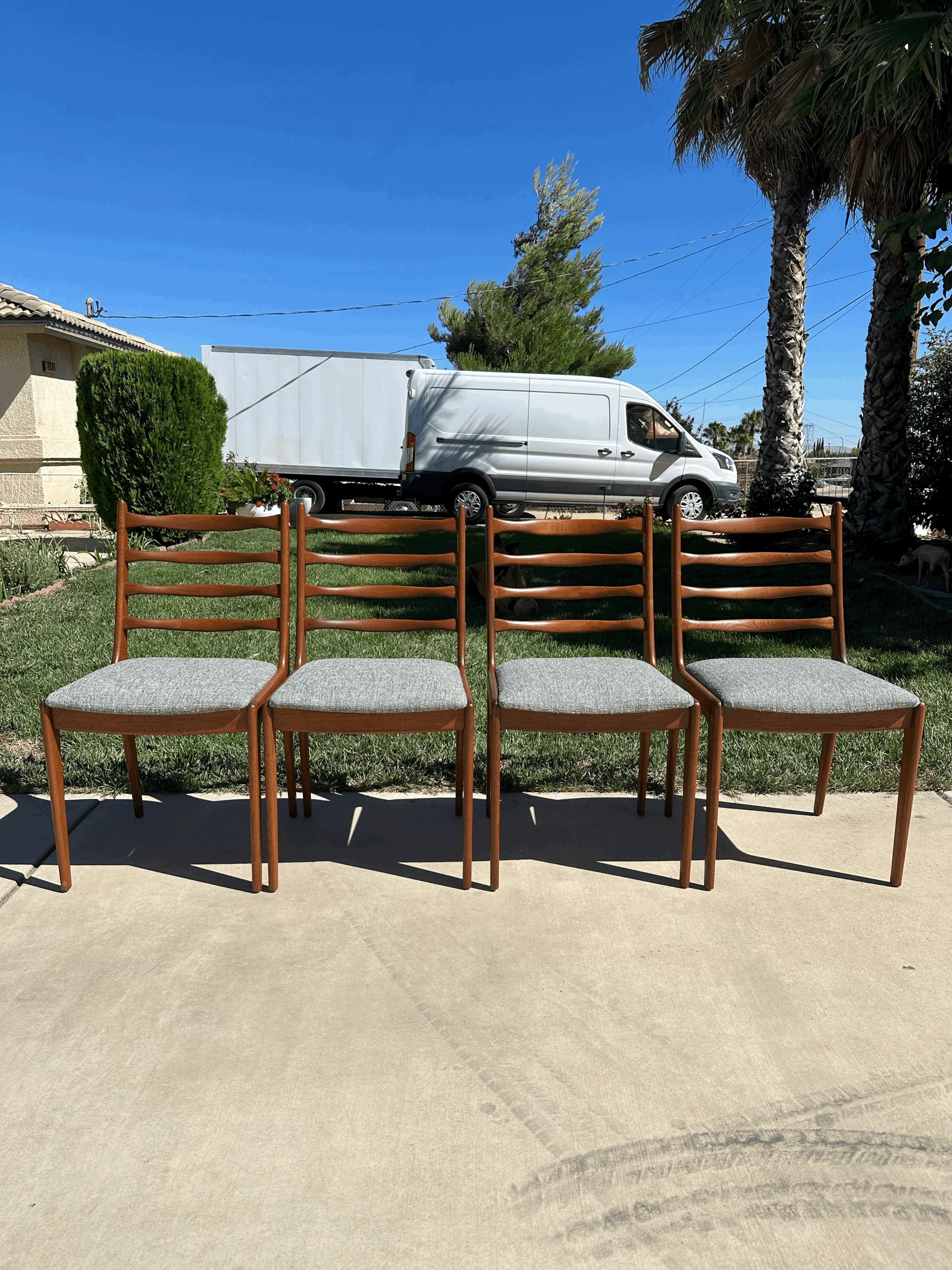 #0683- 4 Dining Chairs