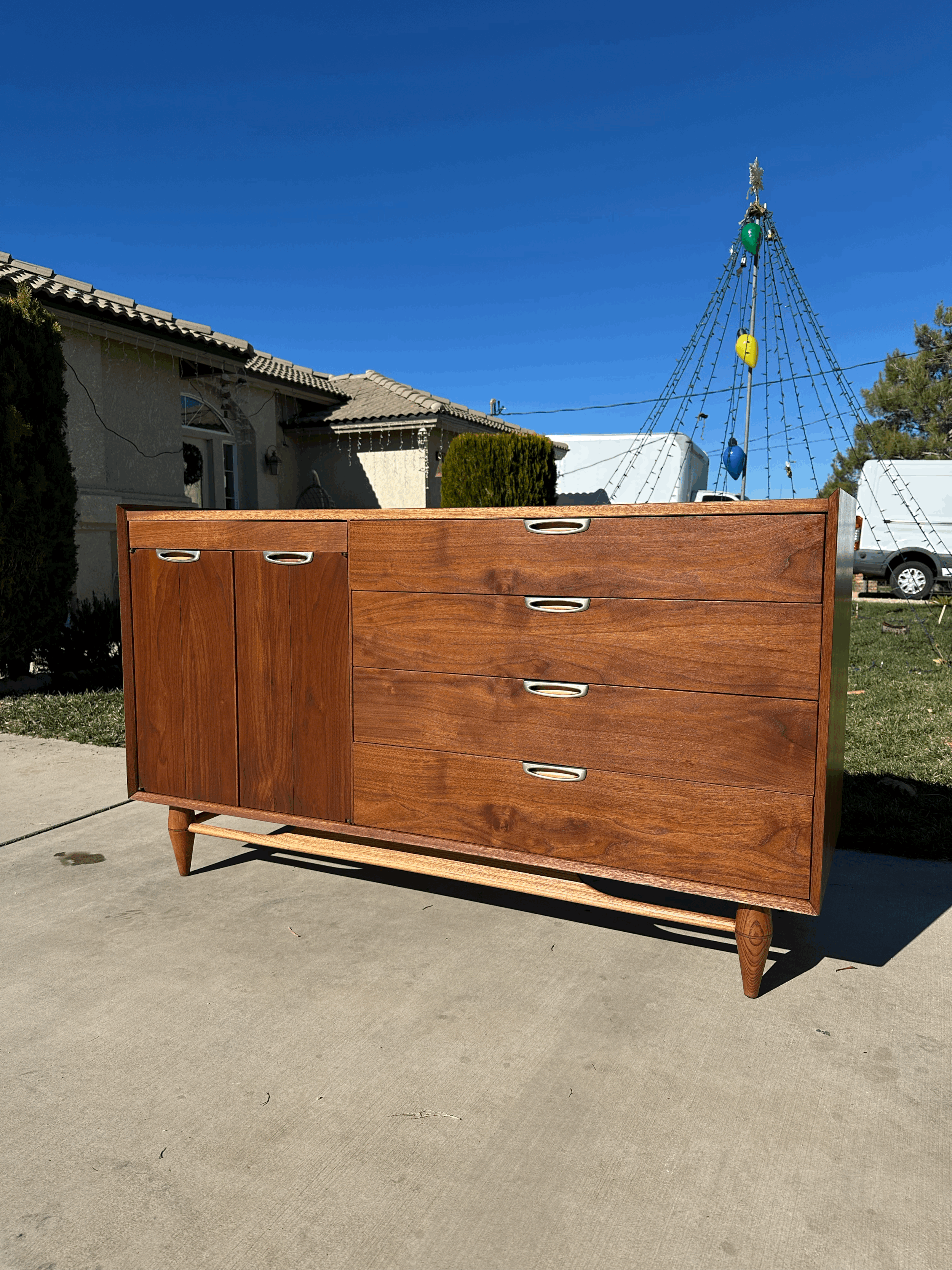 #040- Broyhill Sideboard