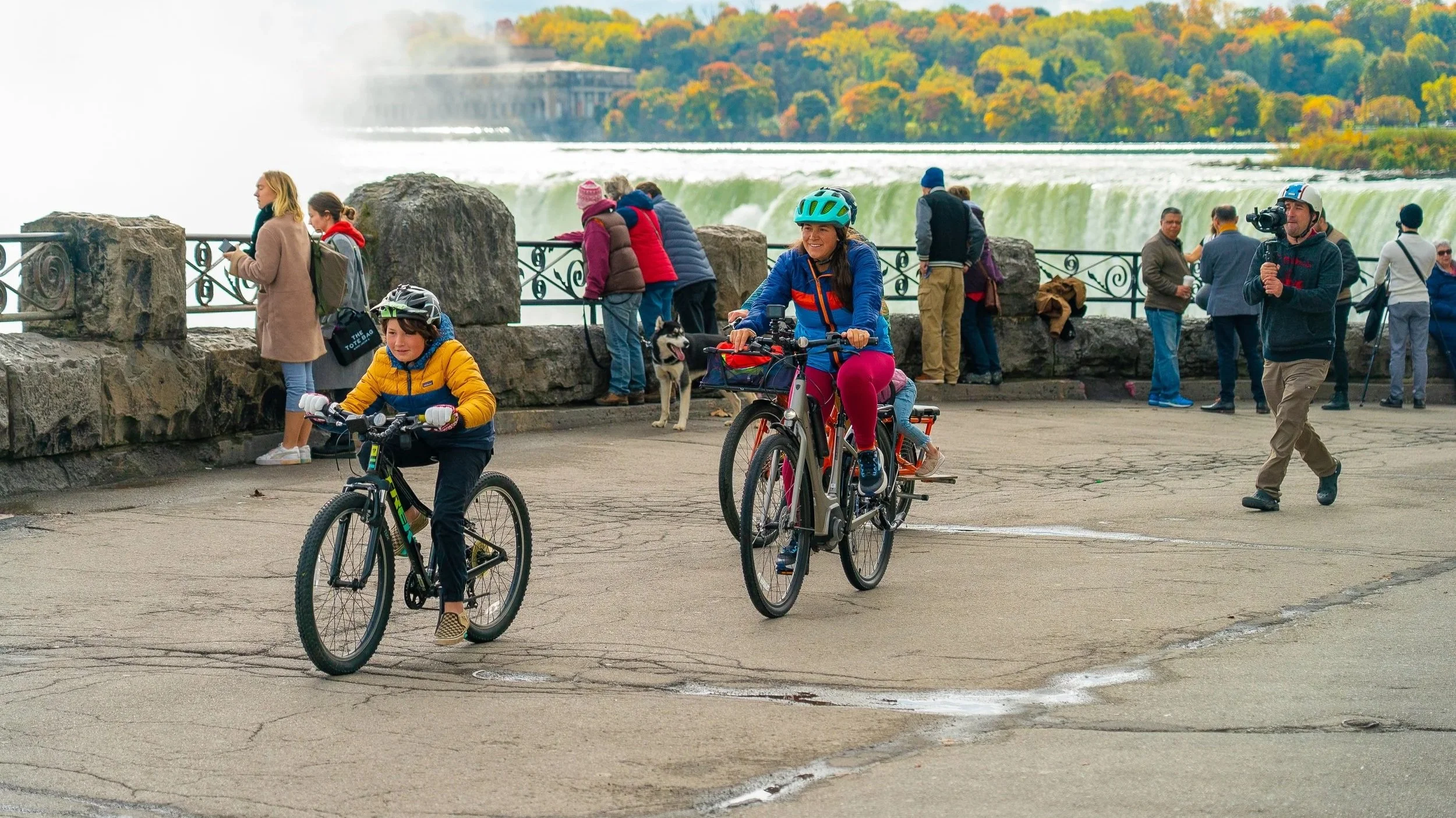 PROJECT: Great Family Adventure: Niagara Falls.
ROLE: Director & Shooter.
PRODUCER: Heliconia.