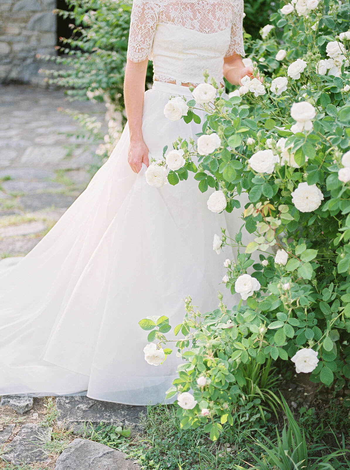 bride - fintry estates - wedding dress.jpg