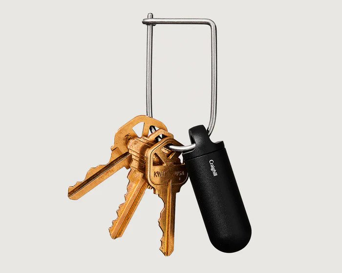 LEISURE & JOIE LUXURY KEY RING TITANIAUM