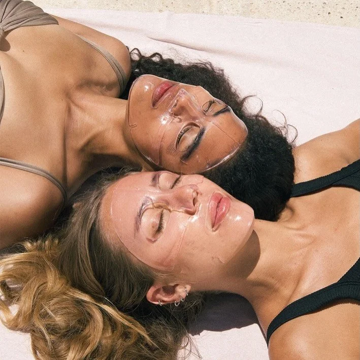 The sun and good company&hellip;

Everything that matters is present.

#LosAngeles
#SlowLiving
#LiveWell
#Wellness
#Lifestyle