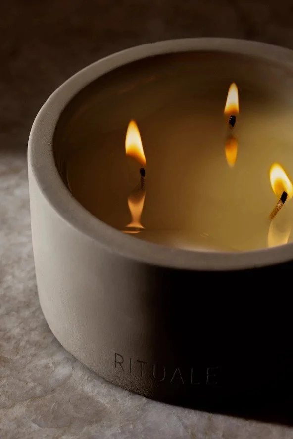 rituale-concrete-candle-soy-wax-blend-home-fragrance-leisure-and-joie.jpeg