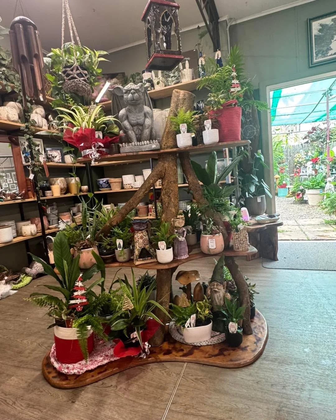 You leave for a few days and she Christmasifies the place! 

Can&rsquo;t be trusted that&rsquo;s for sure! 

I hope everyone is having a glorious day. We got up early and went to all the markets and now I&rsquo;m enjoying a refreshing drink while my 