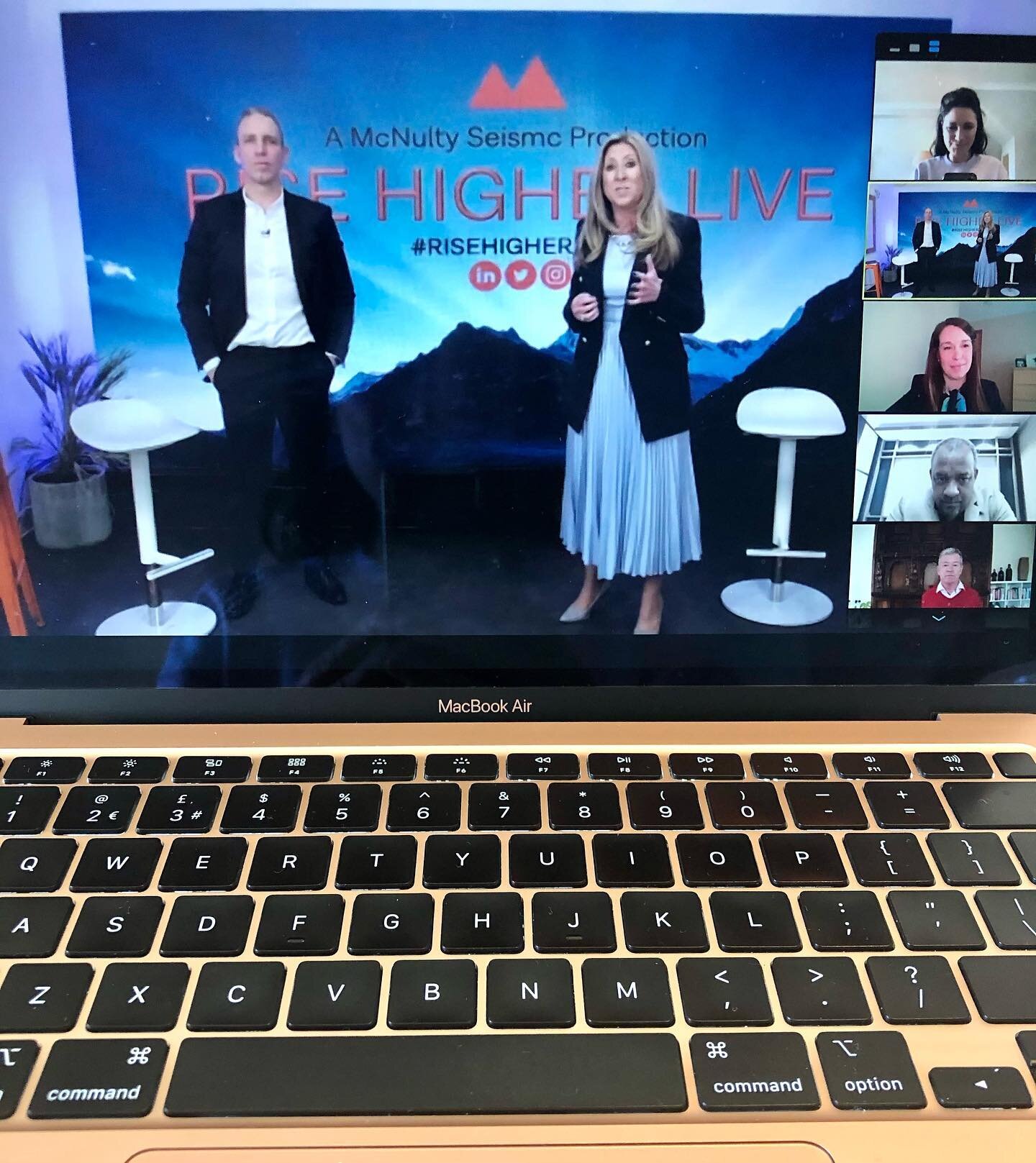 Refreshing myself on key points of leadership in the current business environment with @enda.mcnulty &amp; Dr. Mary Collins at Rise Higher 🙌
Needed in Leadership Today 
⭐️ Be Proactive in how you communicate 
⭐️ Compassionate Leadership is vital - c