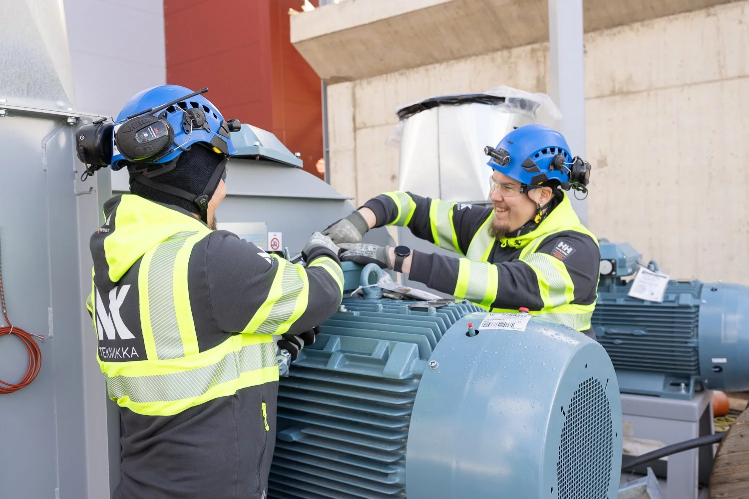 Sabotoivatko nettisivujesi kuvat yrityksesi uskottavuutta?
 
T&ouml;rm&auml;&auml;n t&auml;h&auml;n ongelmaan jatkuvasti. Ja pahinta on, ett&auml; se maksaa rahaa. Ei kuvaajalle, vaan teille menetettyin&auml; asiakkaina.

Kun potentiaalinen asiakas s