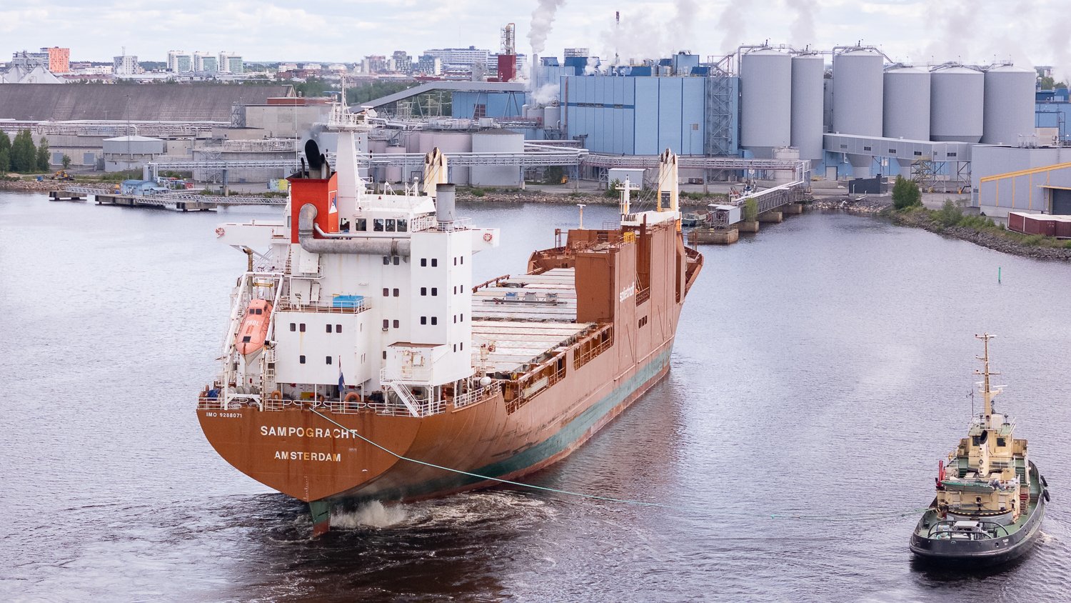 Arrival of the Spliethoff S-Type vessel, Sampogracht, at the Port of Oulu, Finland