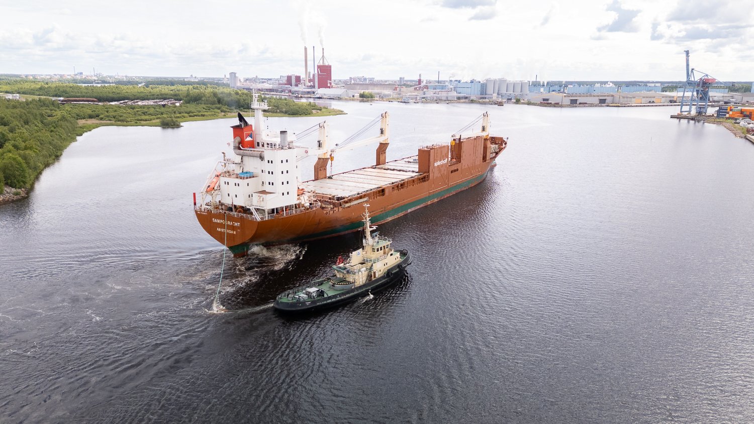 Arrival of the Spliethoff S-Type vessel, Sampogracht, at the Port of Oulu, Finland